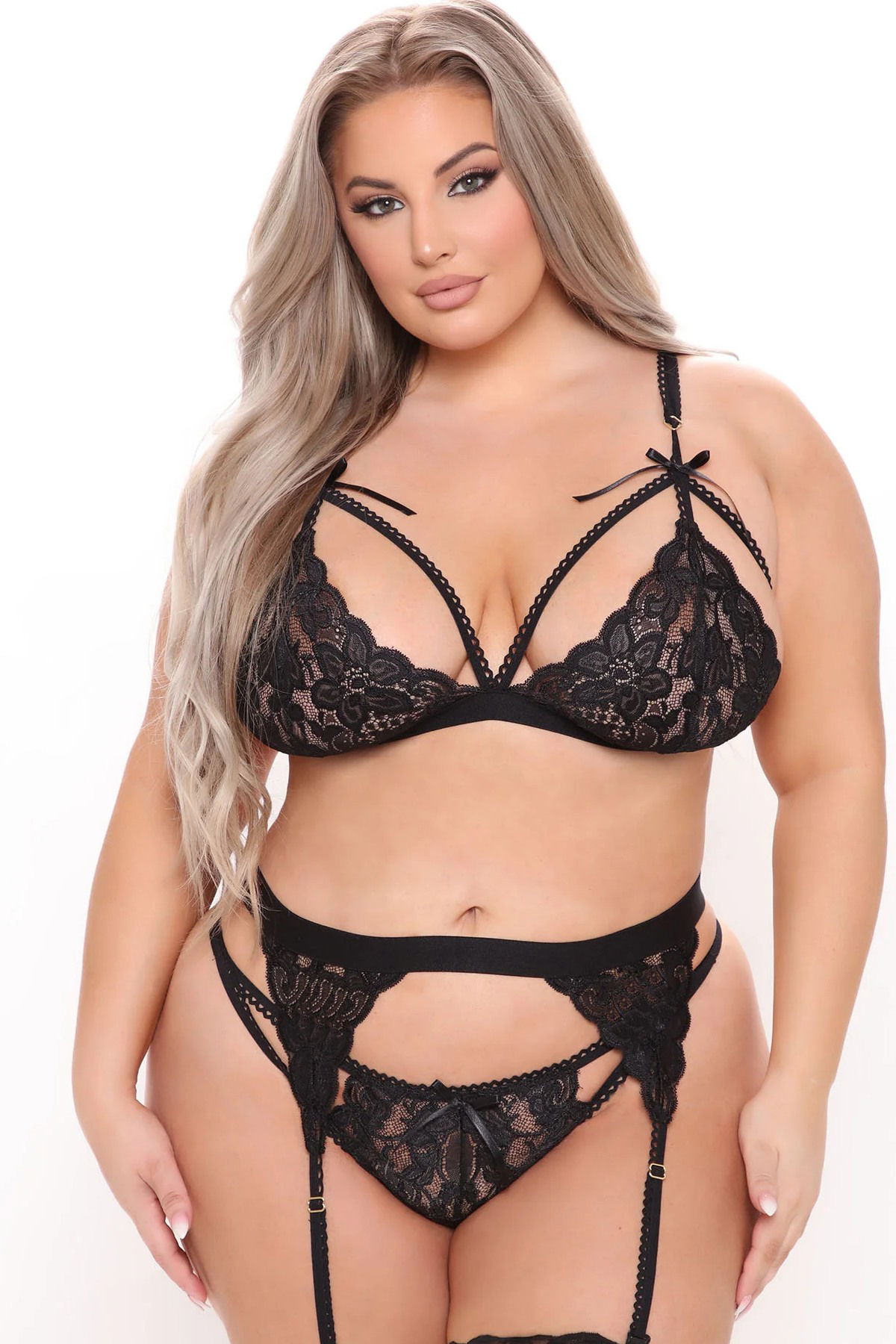 Lace Plus Size Garter Set