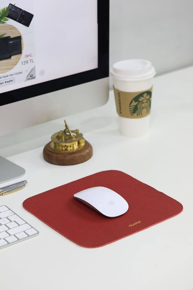 Red Leather Mouse Pad 22 x 22 Cm