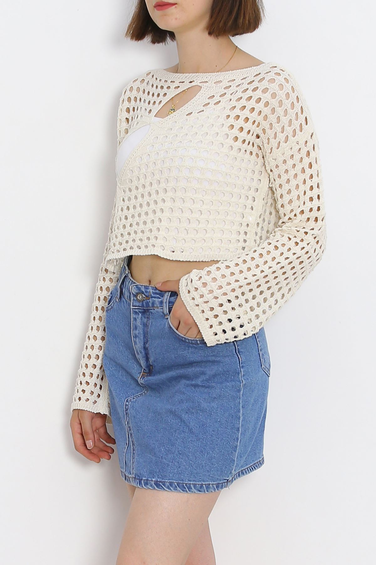 Low-cut Crop Pullover Beige