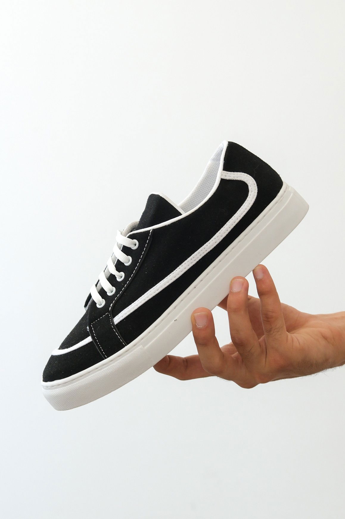 Lace-up Leather Dust Casual Black Color Sneakers