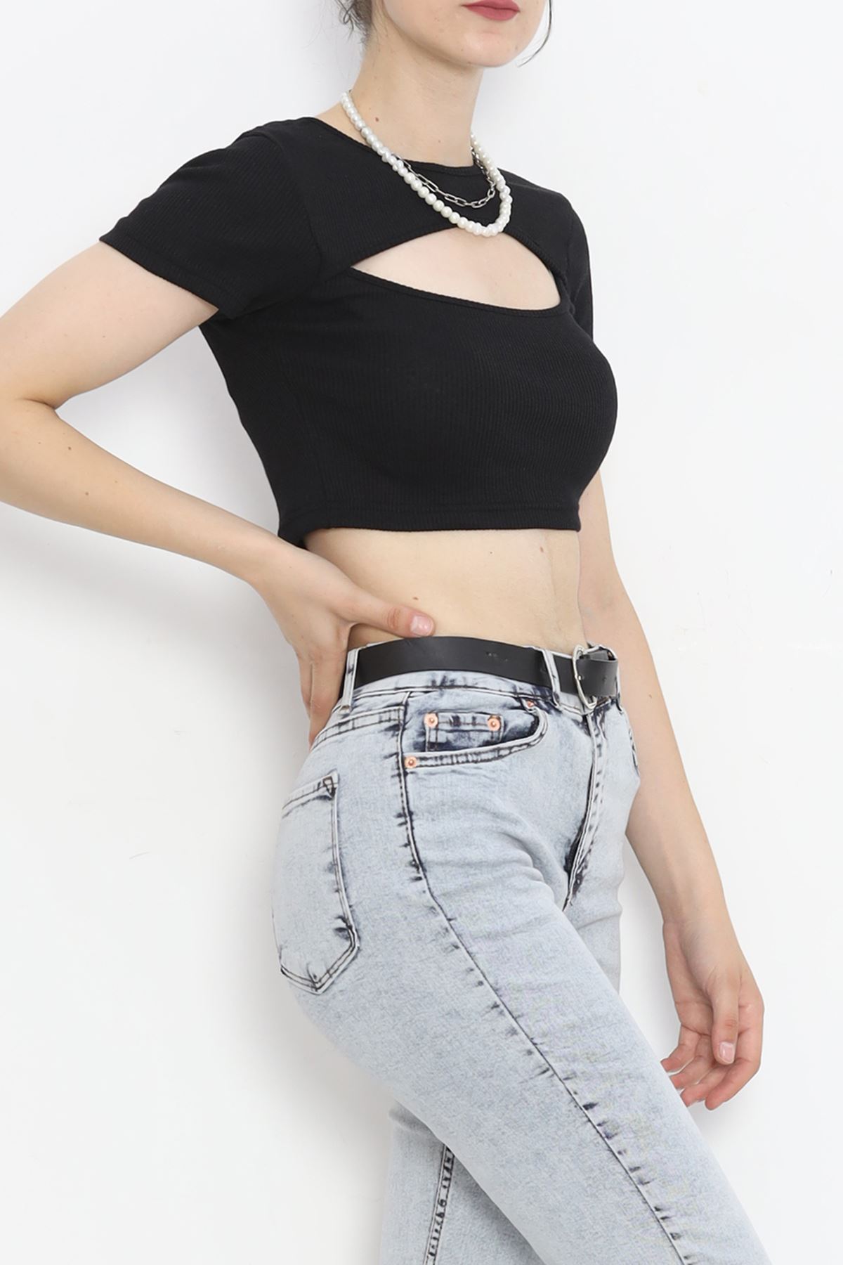 Low-cut Crop Body Black