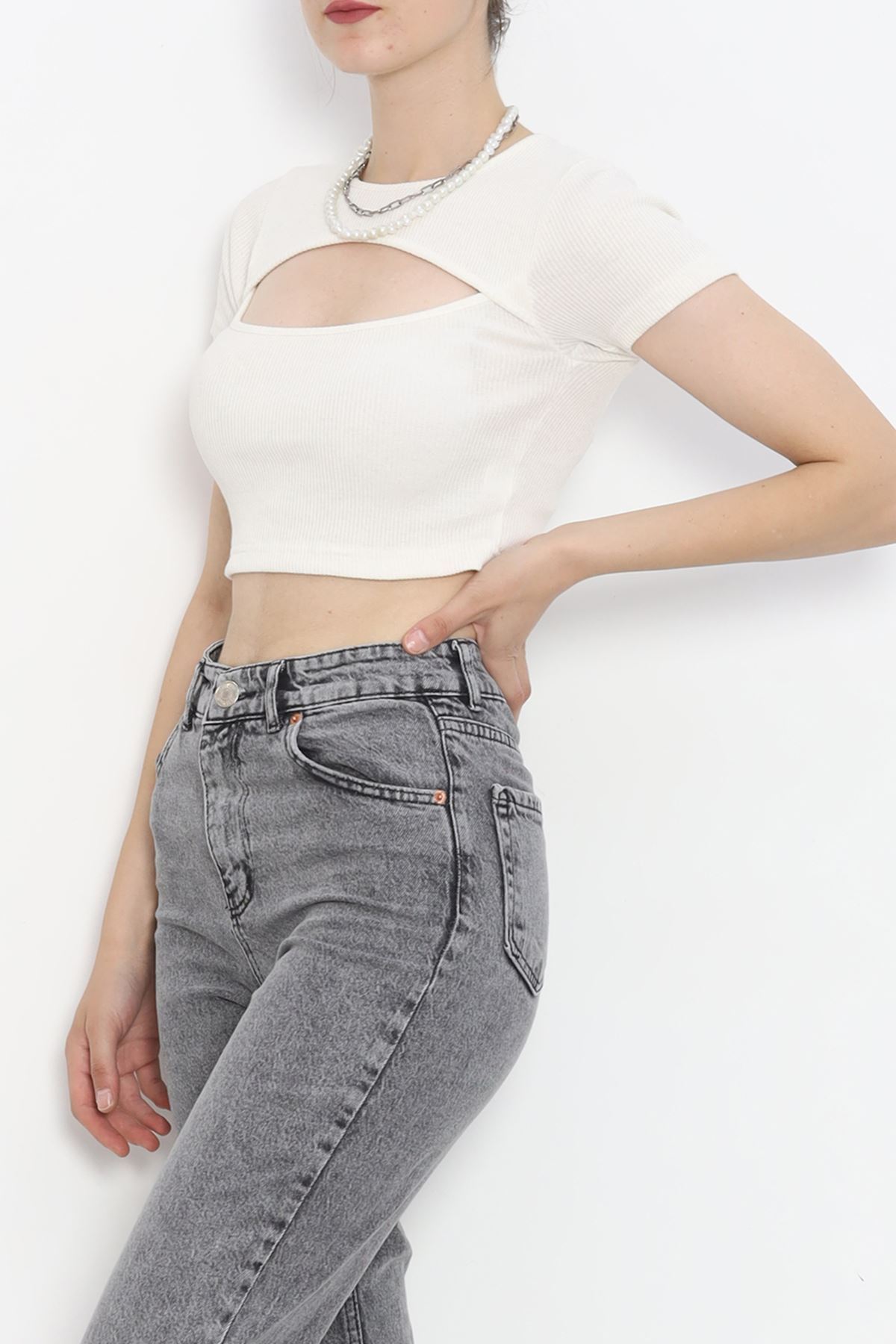 Low-cut Crop Body Ecru