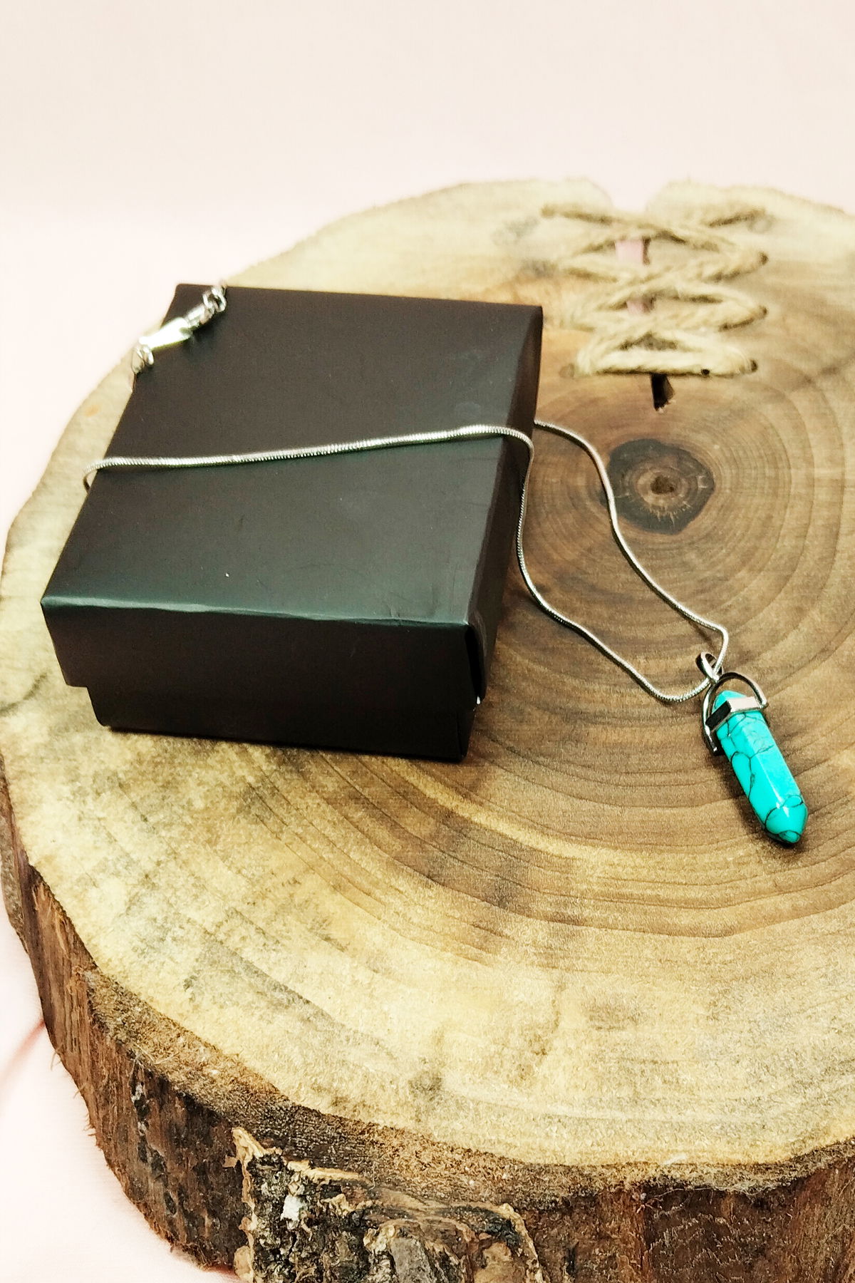 Turquoise Natural Stone Chain Handmade Necklace Pendant: 3 cm Chain: 20 cm Boxed