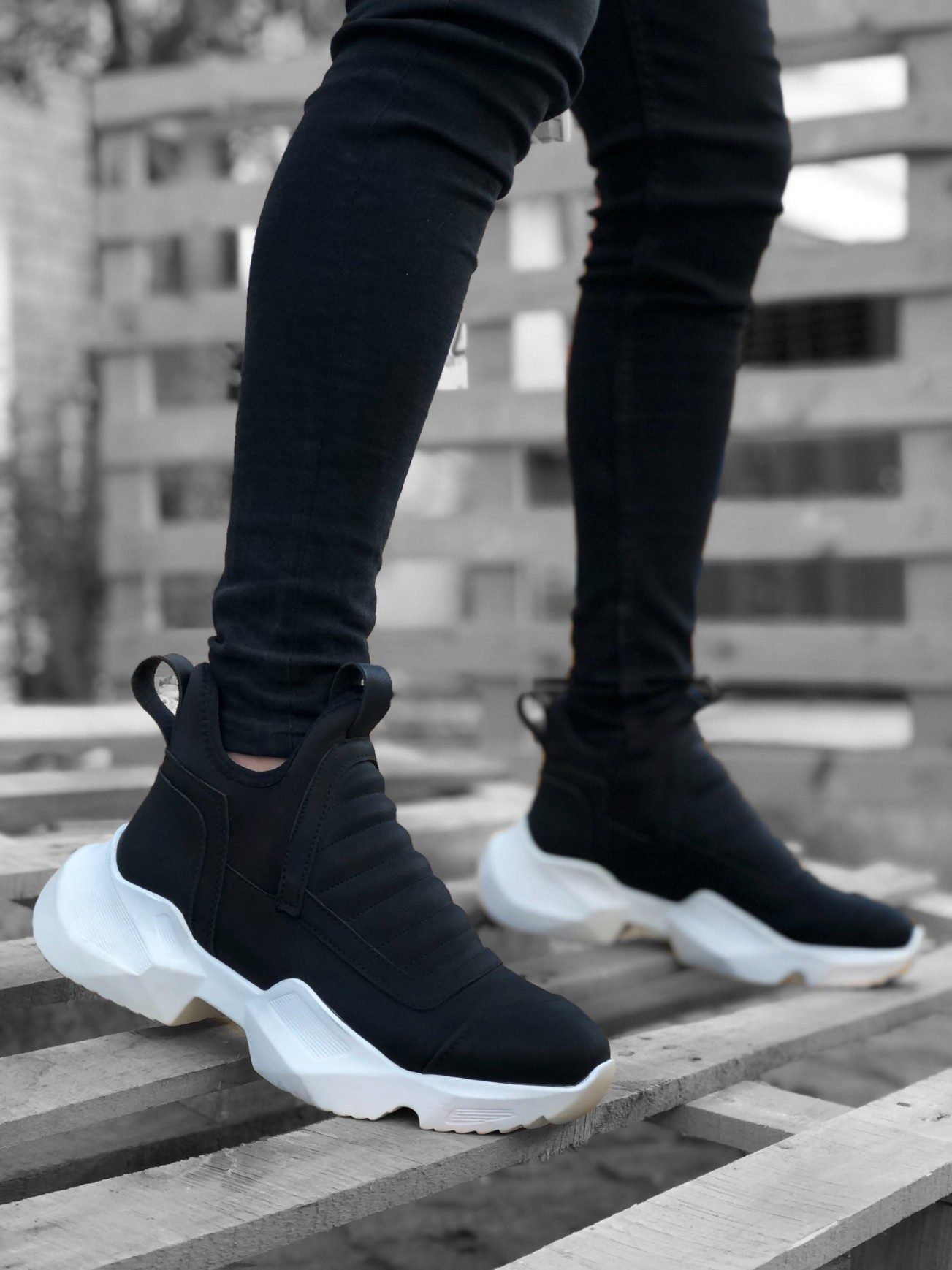 Unlaced Comfortable High Sole Black Men's Sports Ankle Boots