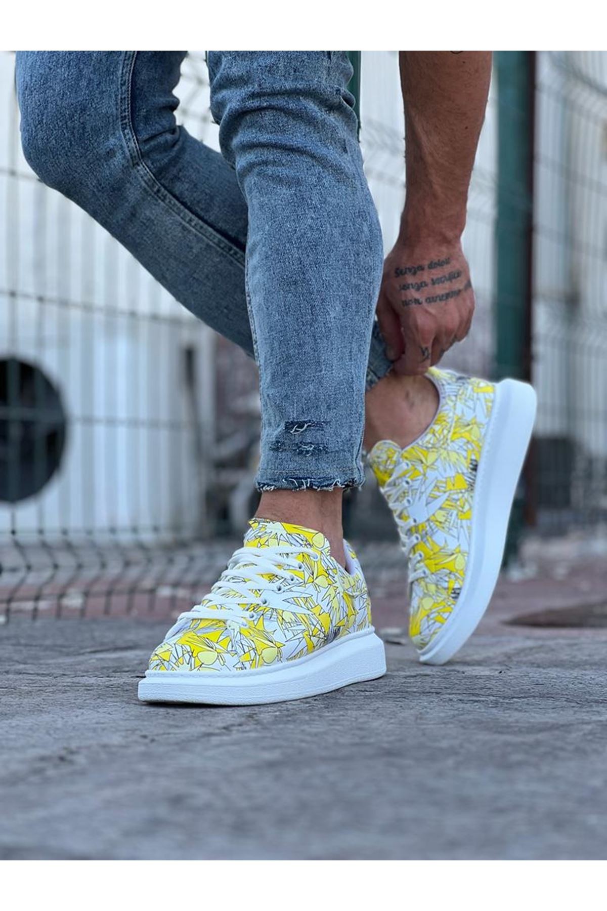 Yellow Multicolored Men's Casual Shoes