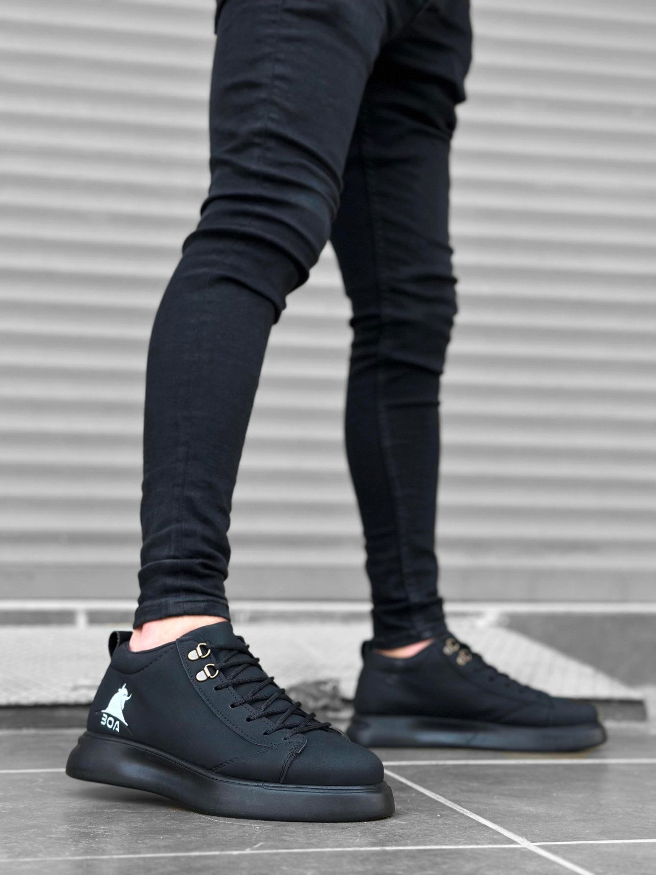 Lace-Up Men's High Sole Black Black Sole Sneakers