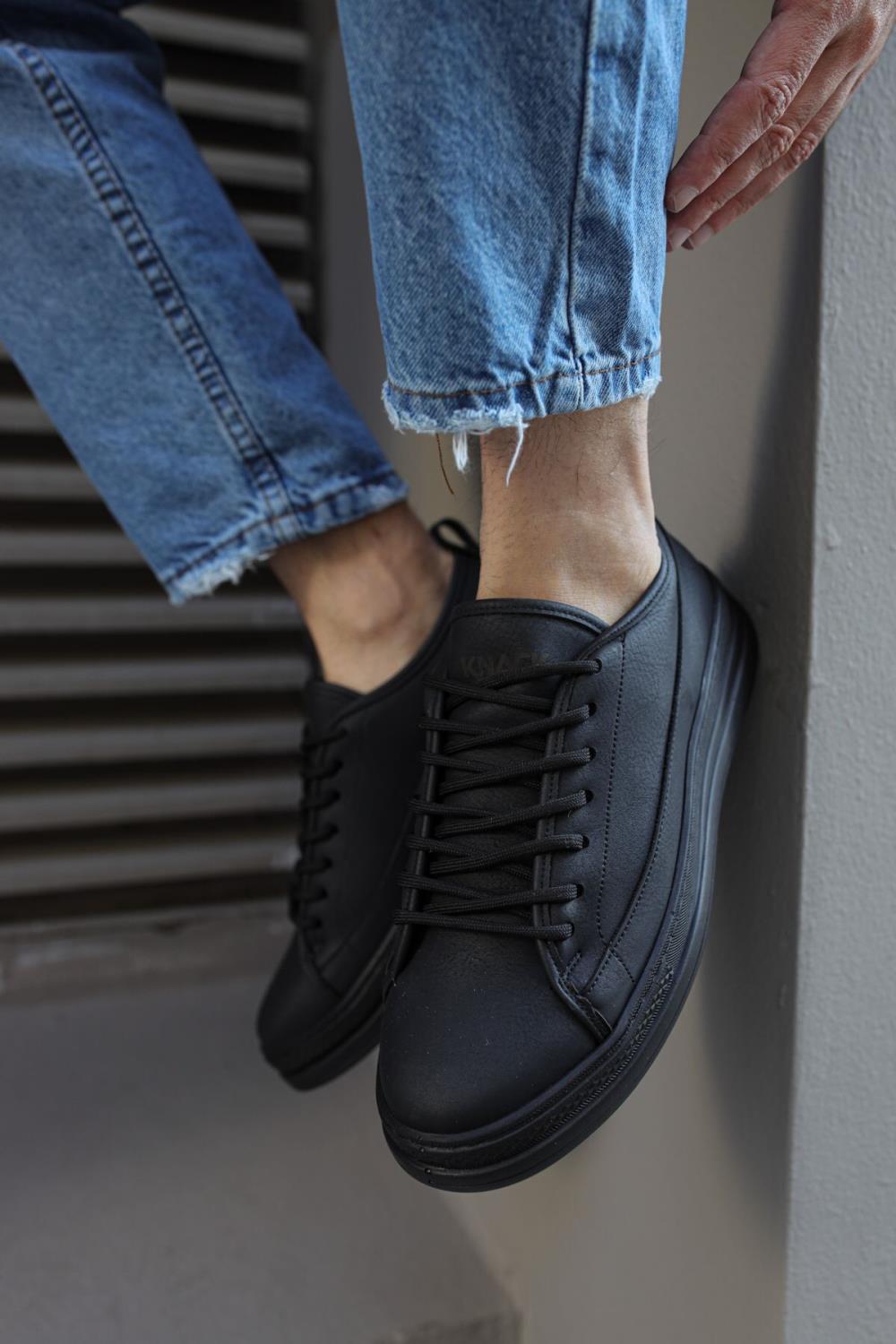 Sneakers Shoes Black (Black Sole)