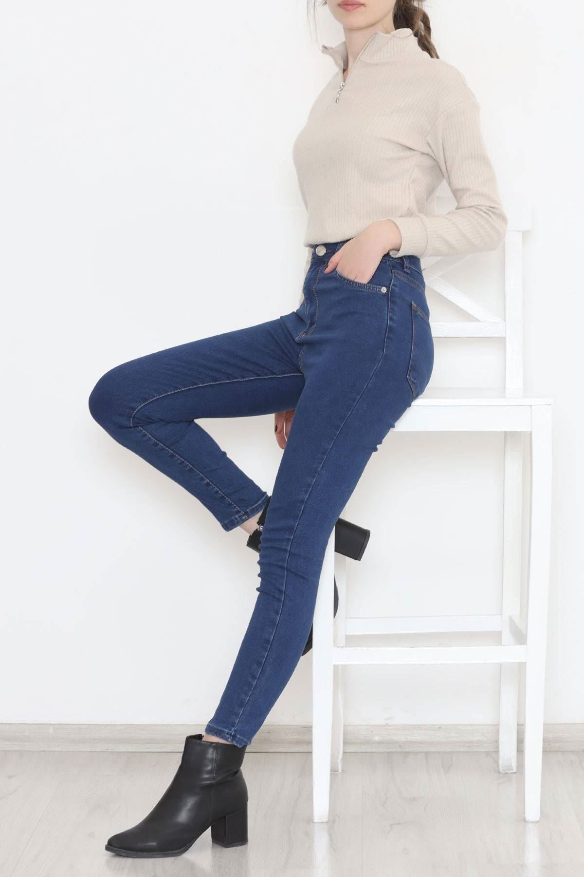 Narrow Leg Jeans Mavi1