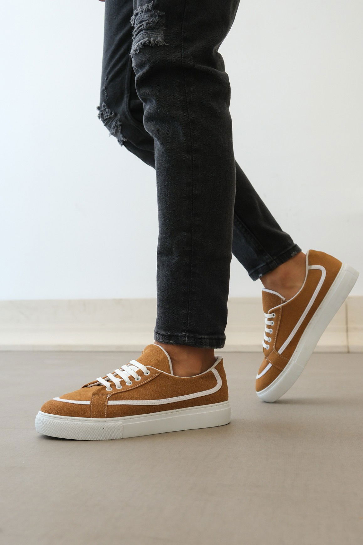 Lace-up Leather Dust Casual Tan Color Sneakers