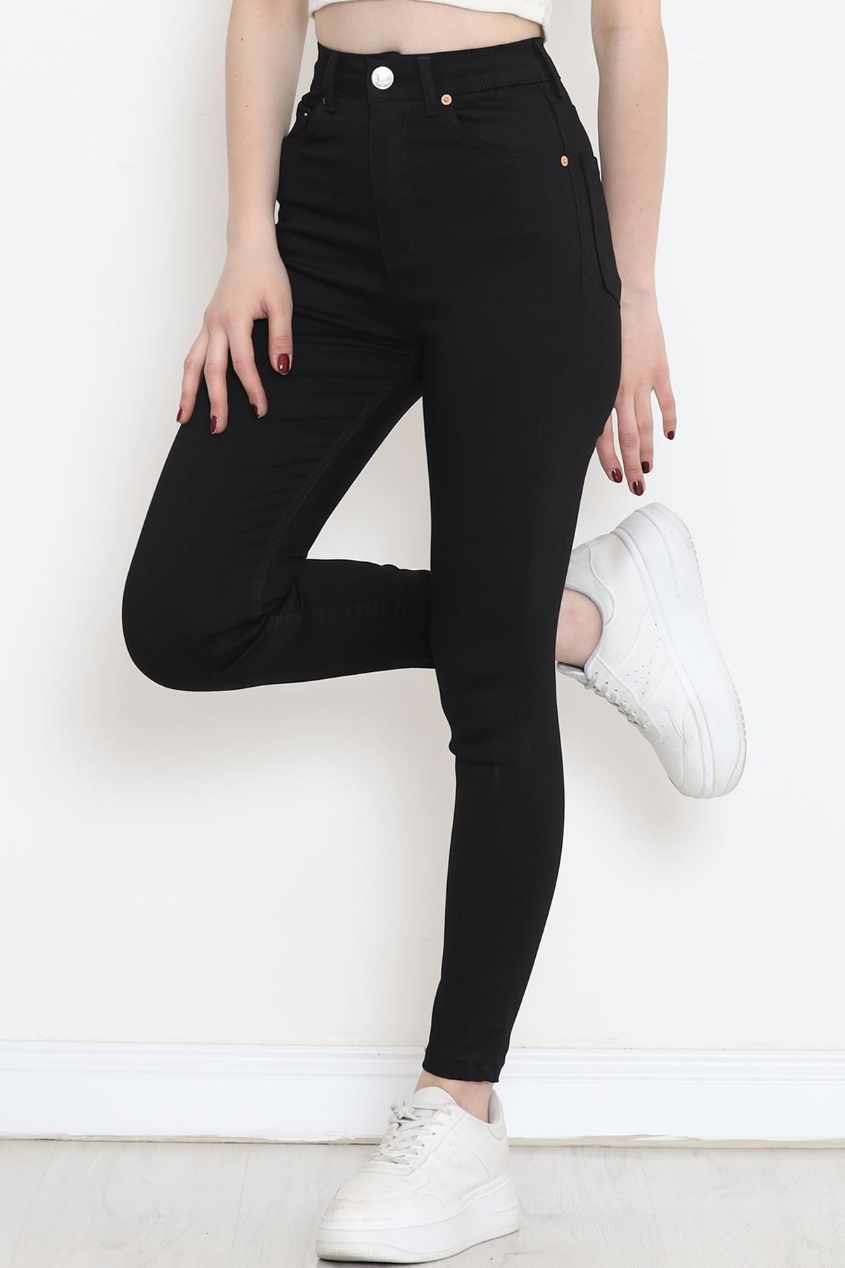 Narrow Leg Jeans Black