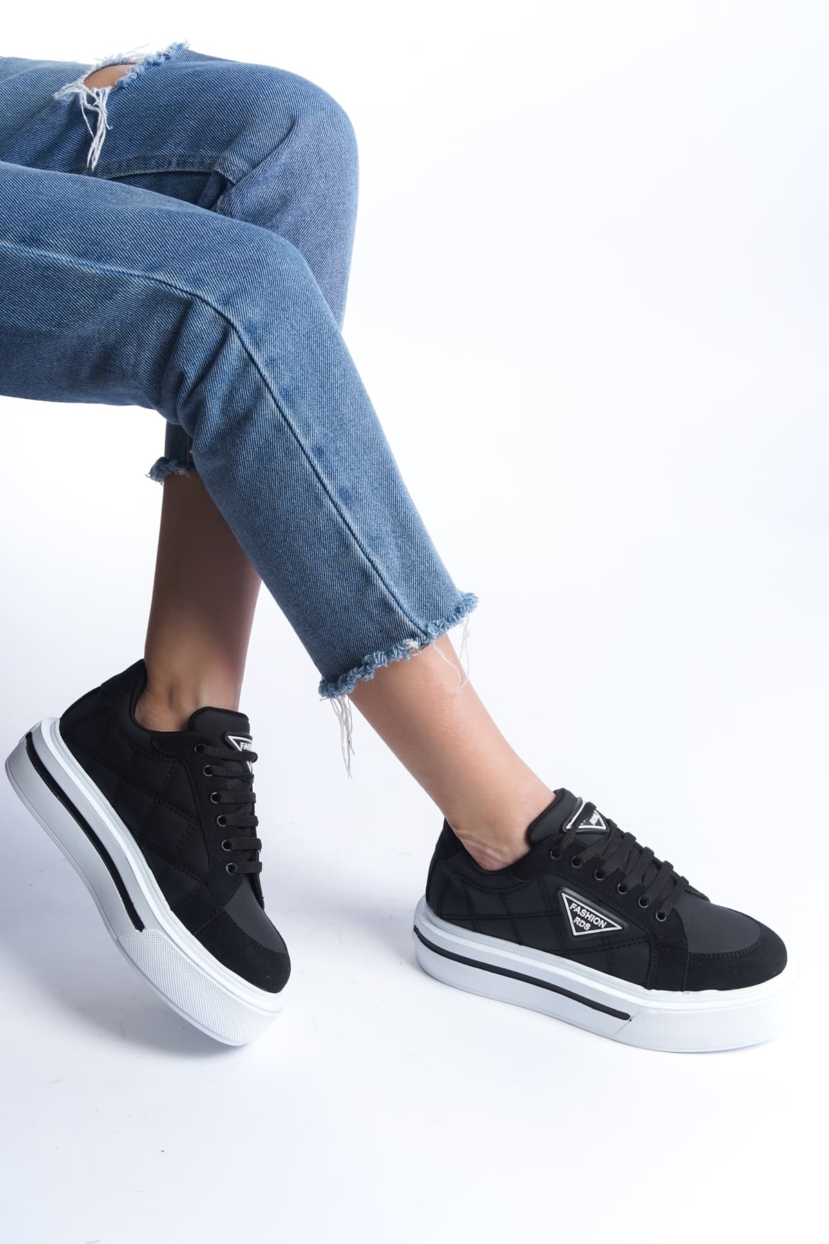 CLZ948 Lace-up Orthopedic Sole Patterned Women's Sneaker Shoes BT Black