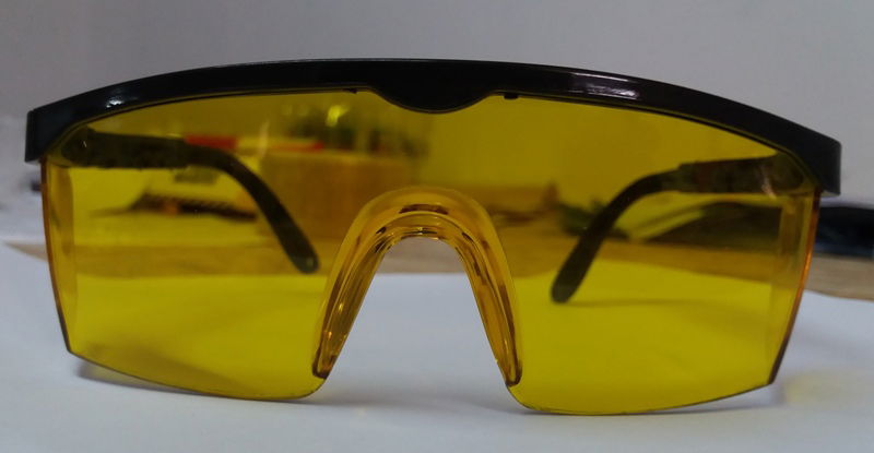 Protected Laboratory Goggles Yellow