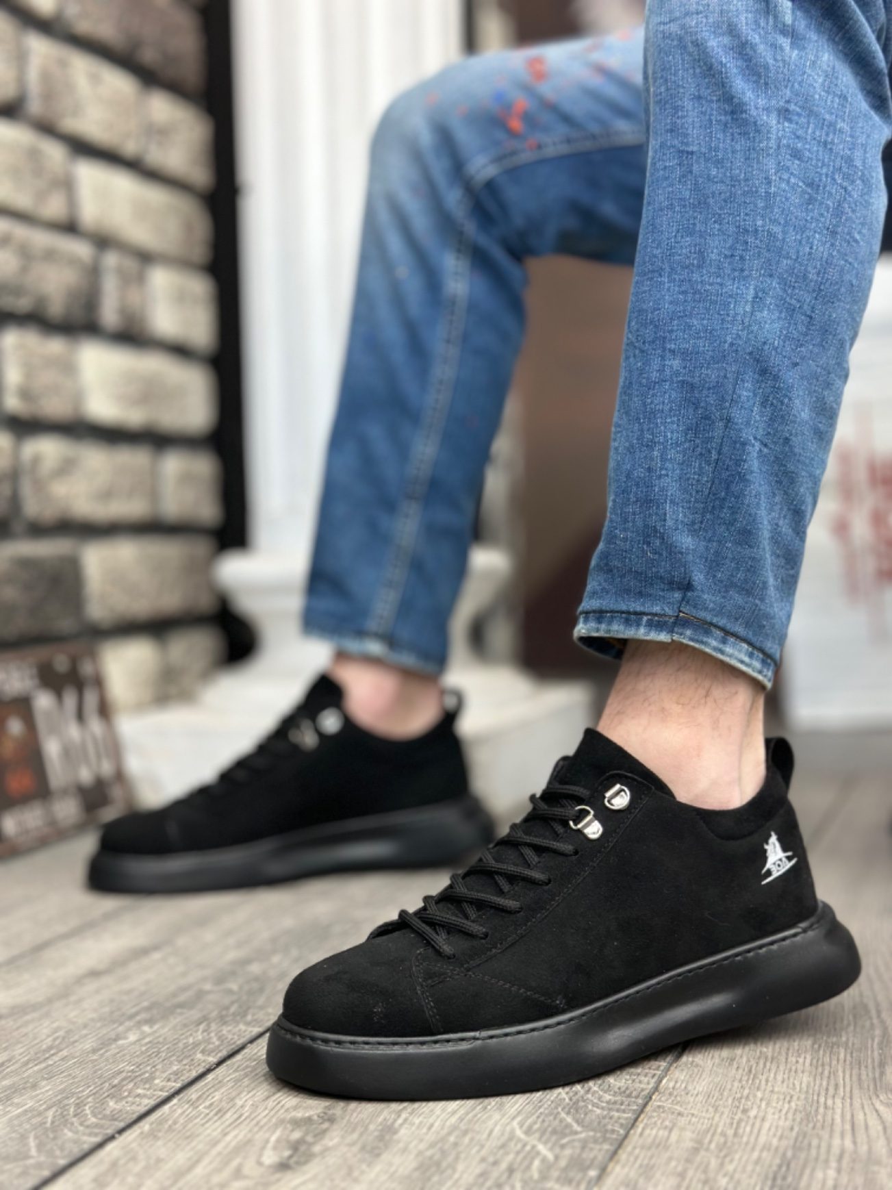 Lace-up Men's High-top Black Suede Black Sole Sneakers