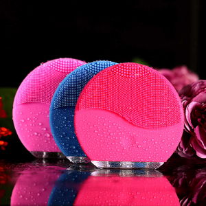 Vibrating Facial Cleansing and Massager