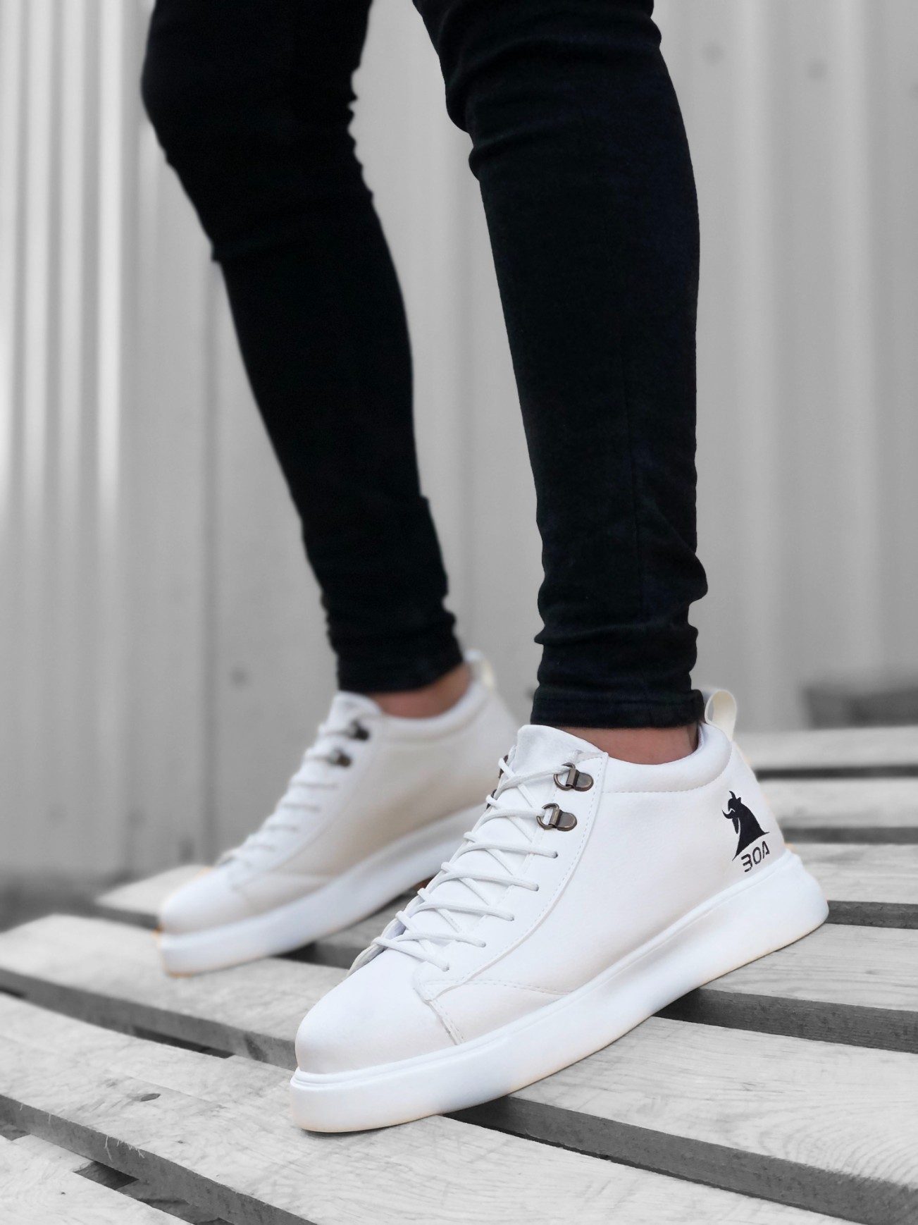 Lace-up Men's High-top White Sole Sneakers