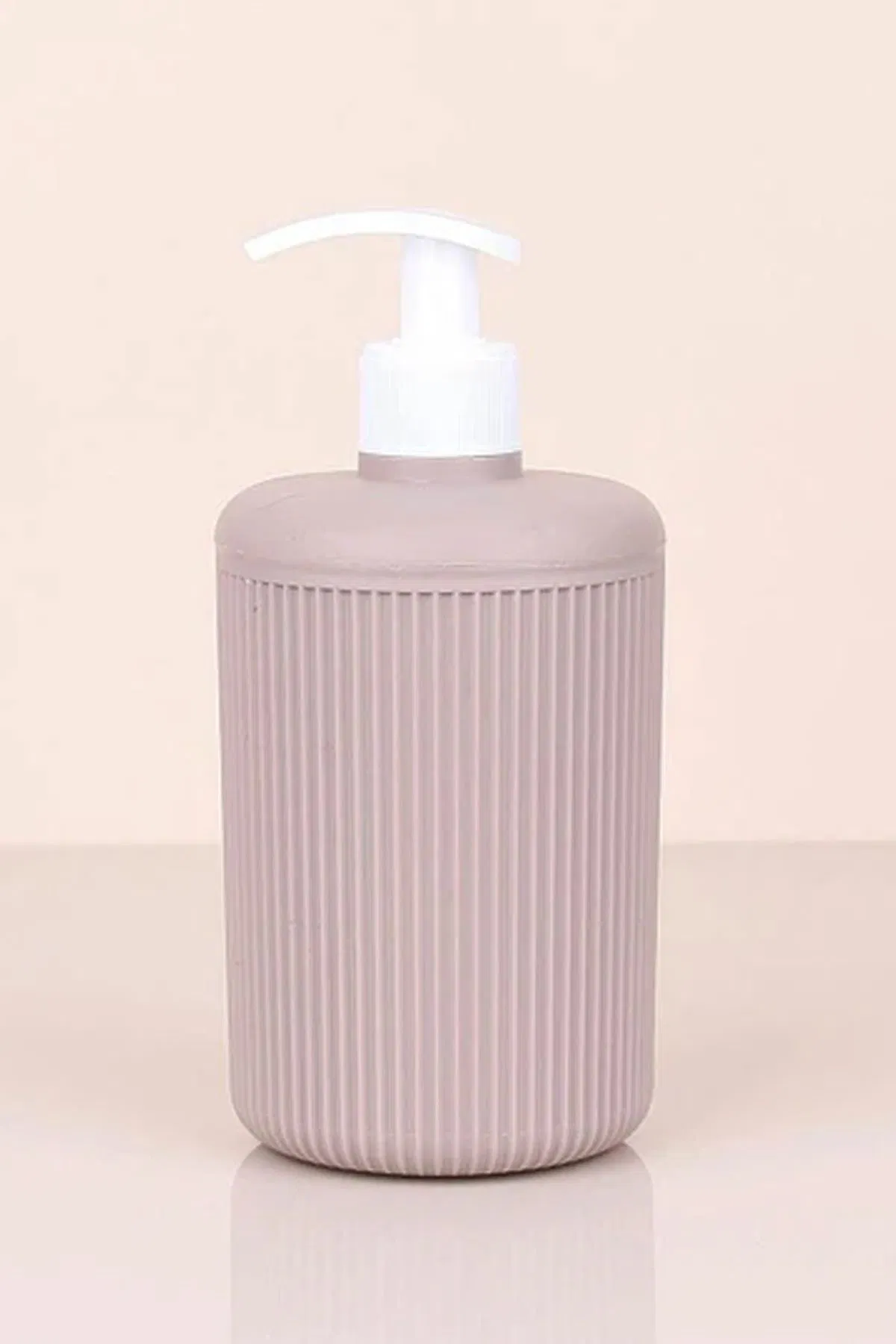 Alesta Stylish Luxury Liquid Soap Dispenser Suitable for Every Decor