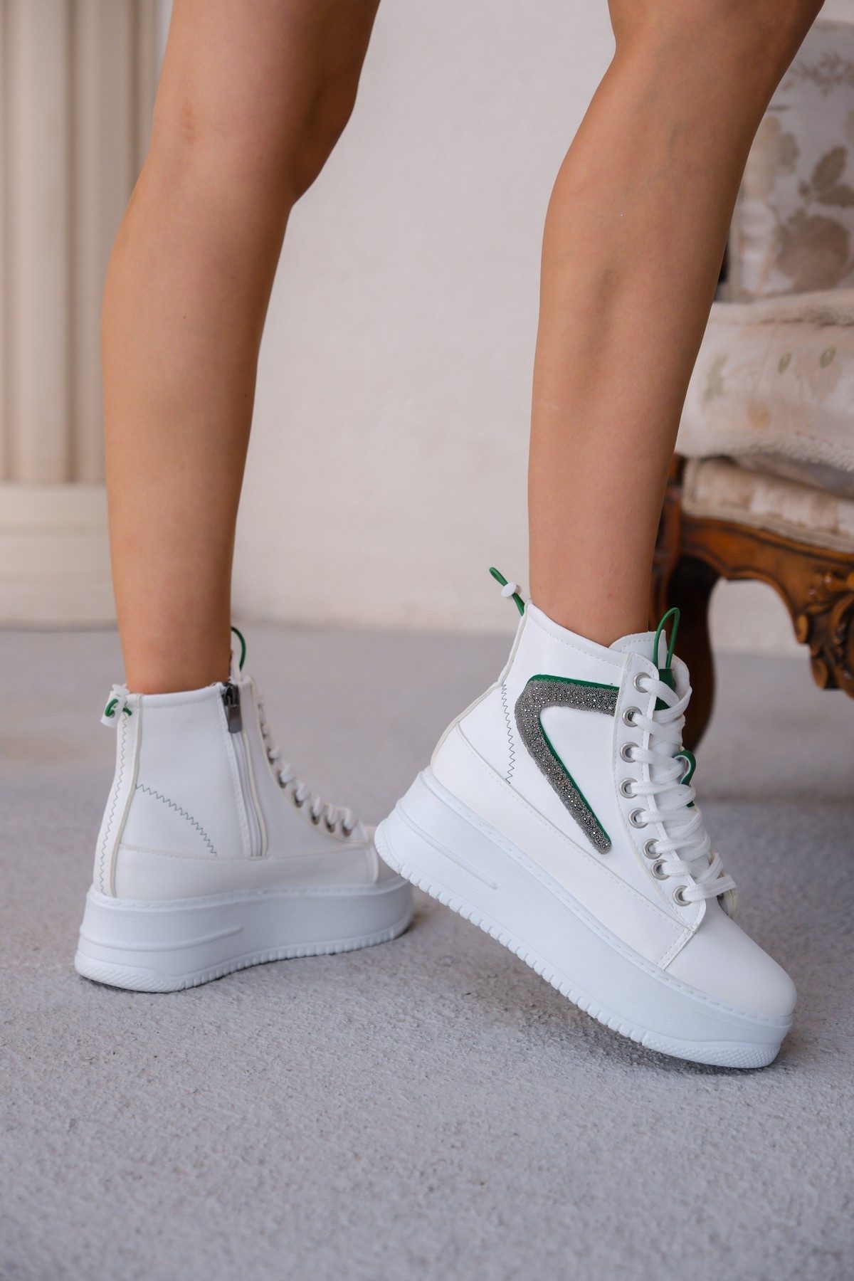 White Skin Green Detailed Lace-up Boots