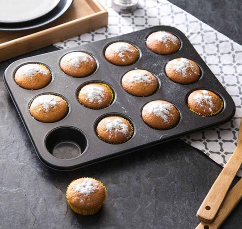 12 Compartment Metal Nonstick Muffin Cake Mold