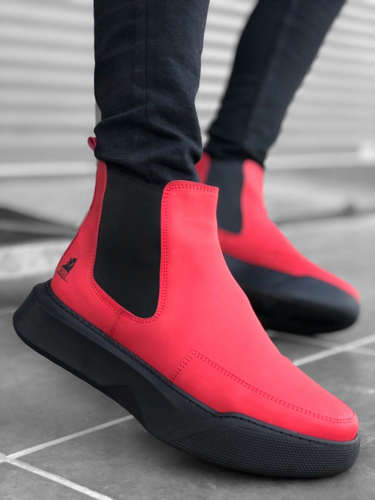 Men's High Sole Red Sport Boots with Unlaced Straps