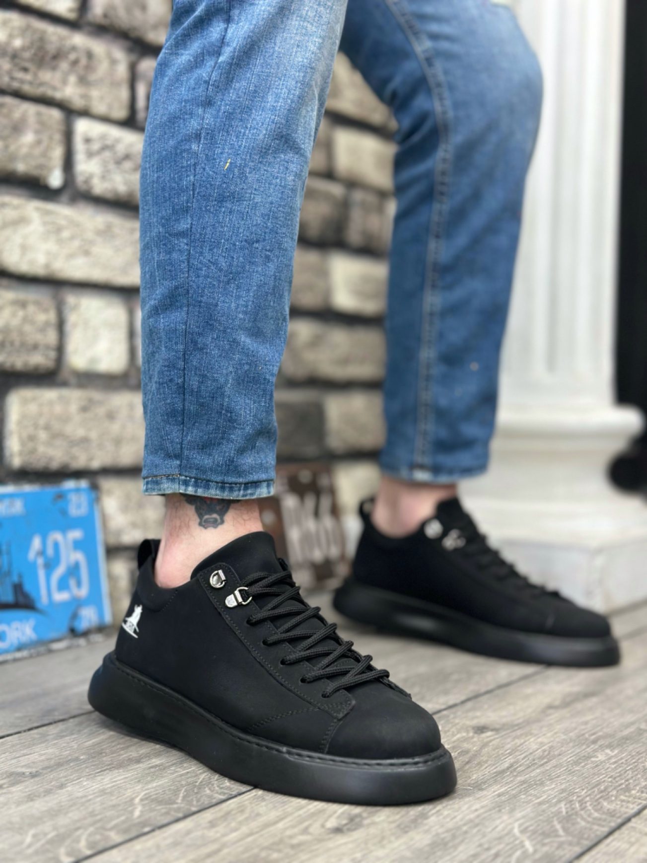 Lace-up Men's High Sole Black Skin Sneakers