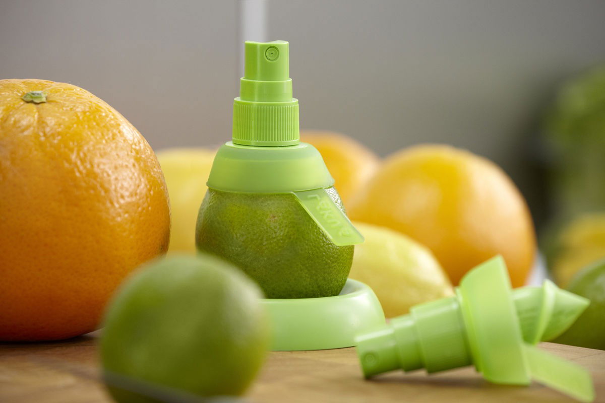 Lemon Spray - Set of 3 with Lemon Holder