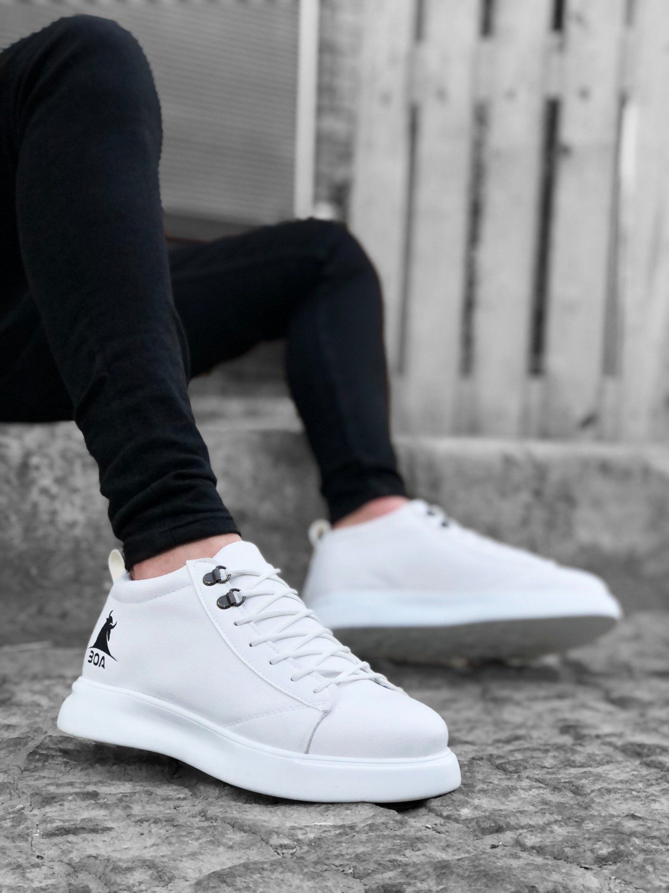 Lace-up Men's High-top White Sole Sneakers