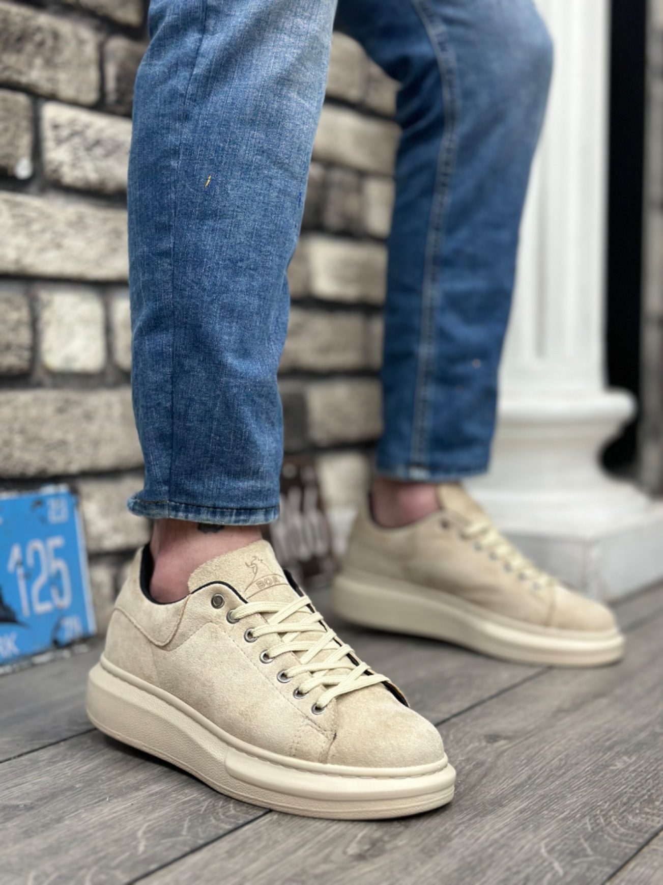 Thick High Cream Sole Cream Suede Lace-Up Sneakers For Men