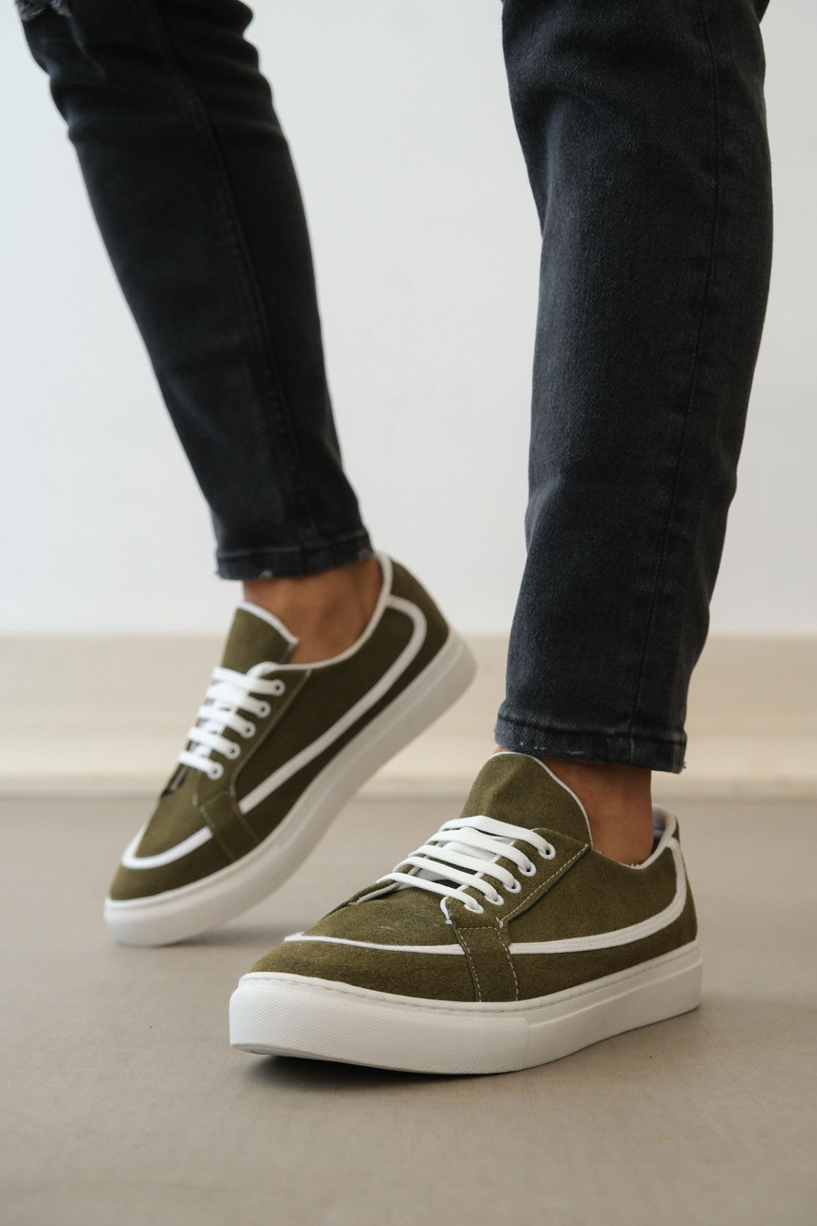 Lace-up Leather Dust Casual Green Color Sneakers