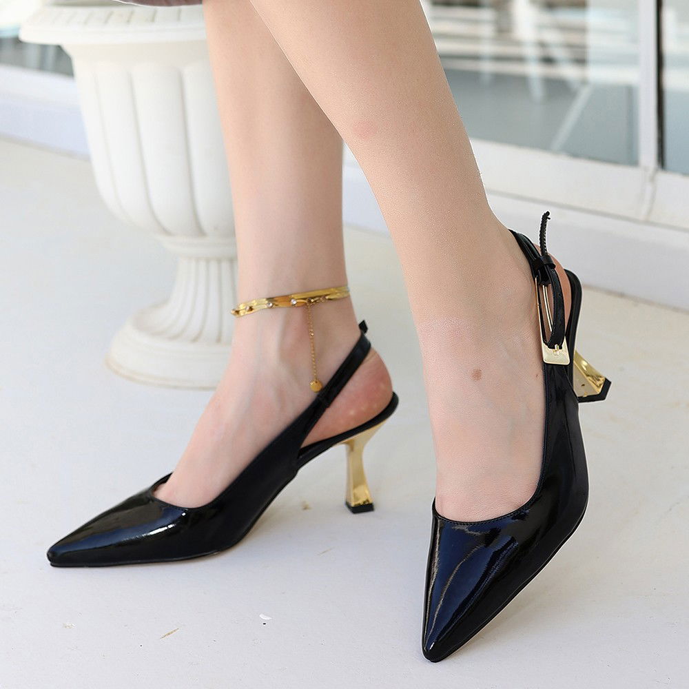 Black Patent Leather Heeled Shoes