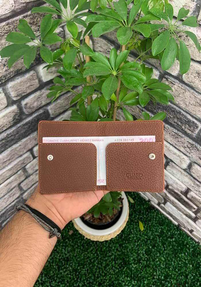 Tan Patented Design Leather Card Holder