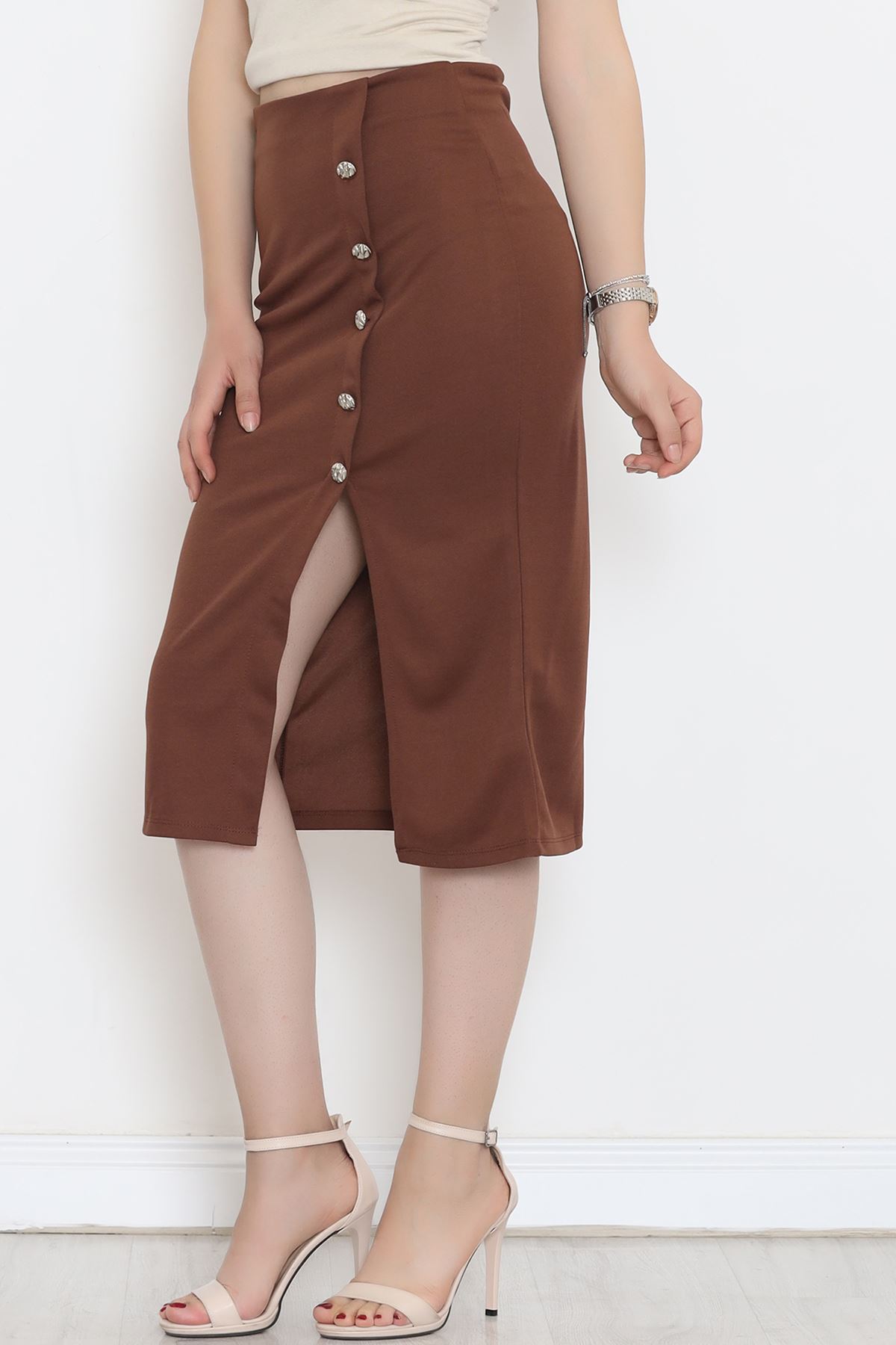 Buttoned Slit Skirt Light Brown