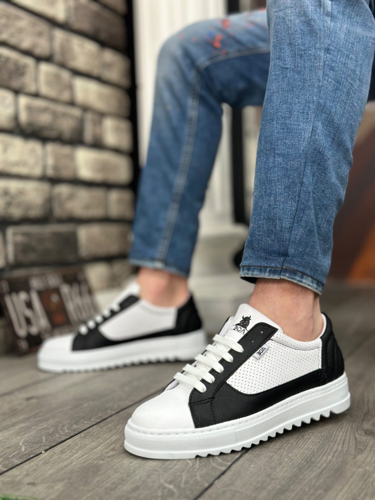 Thick Serrated High Sole White Black Lace-Up Sneakers For Men