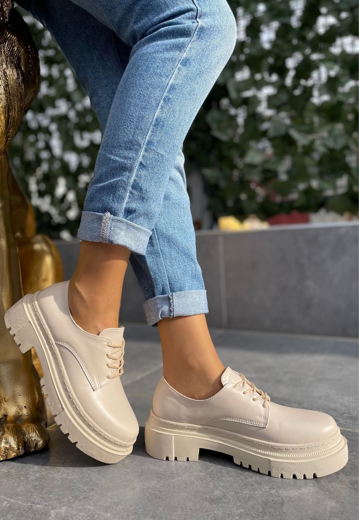 Beige Skin Lace-up Oxford Shoes