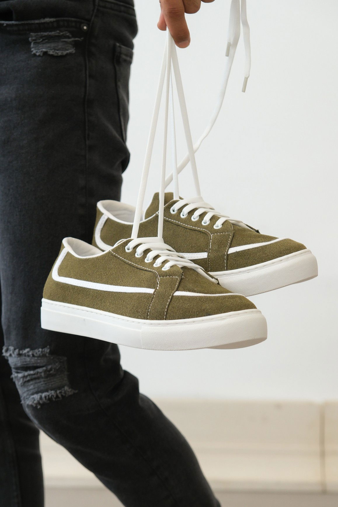 Lace-up Leather Dust Casual Green Color Sneakers