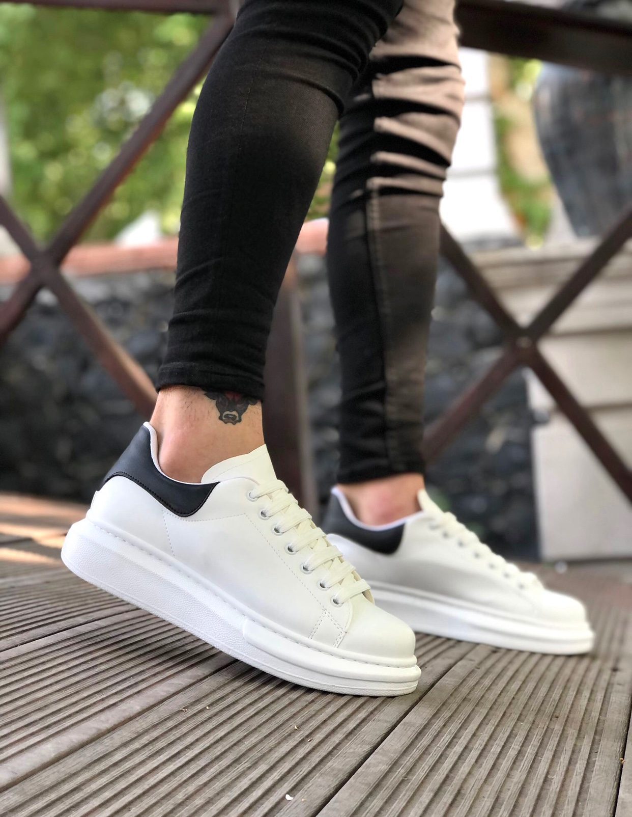 Thick High Sole White Black Lace-Up Sneakers For Men