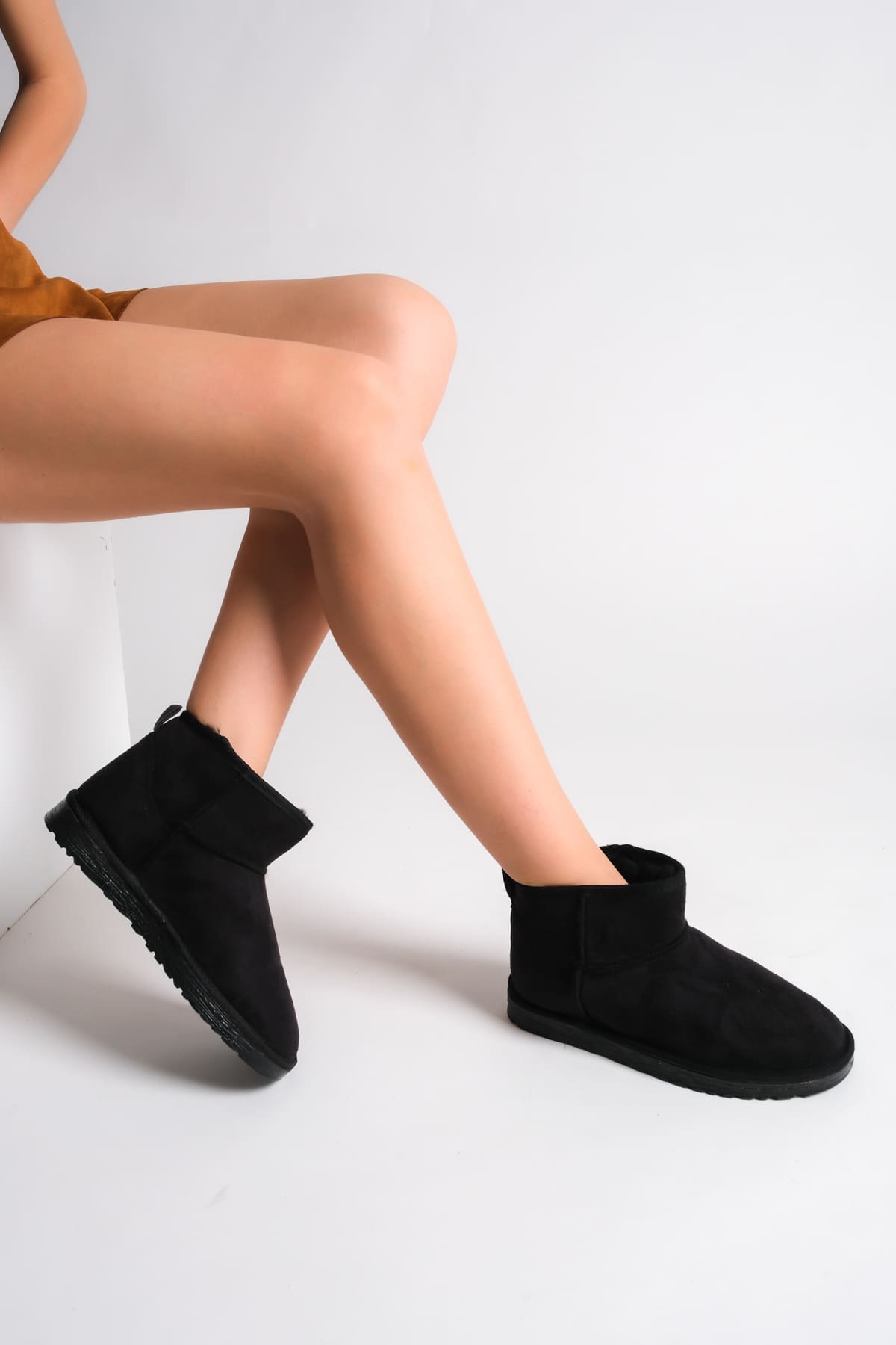 CLZ948 Unlaced Flat Sole Sheepskin Short Suede Women's Boots ST Black