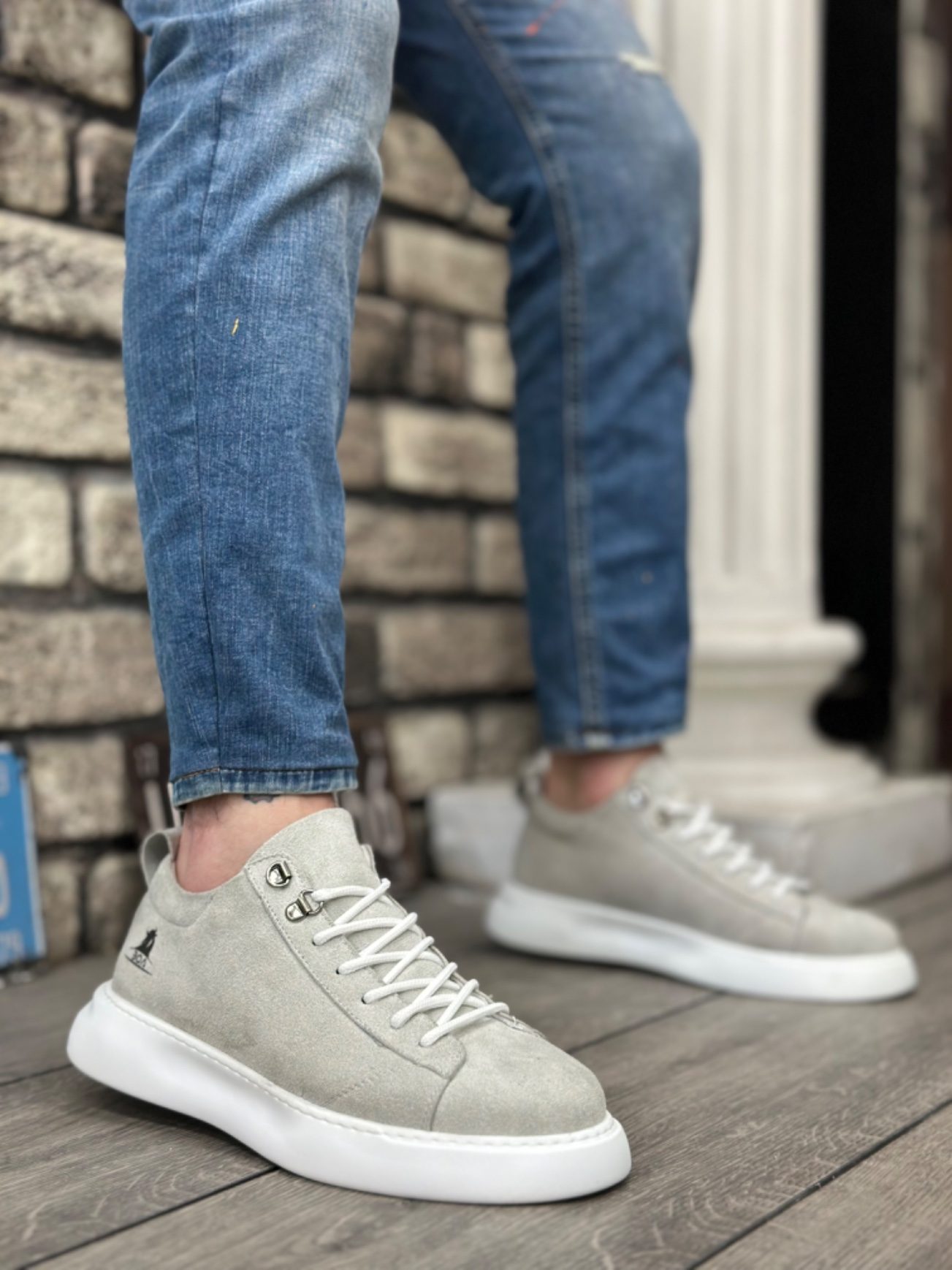 Lace-Up Men's High-top Gray Suede White Sole Sneakers