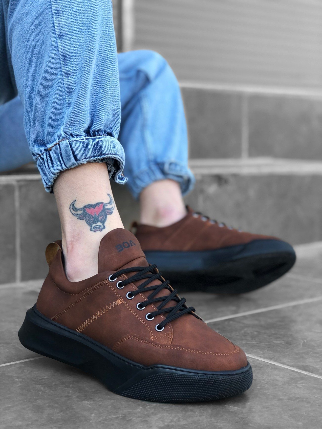 Men's High Sole Tan Sneakers with Laces