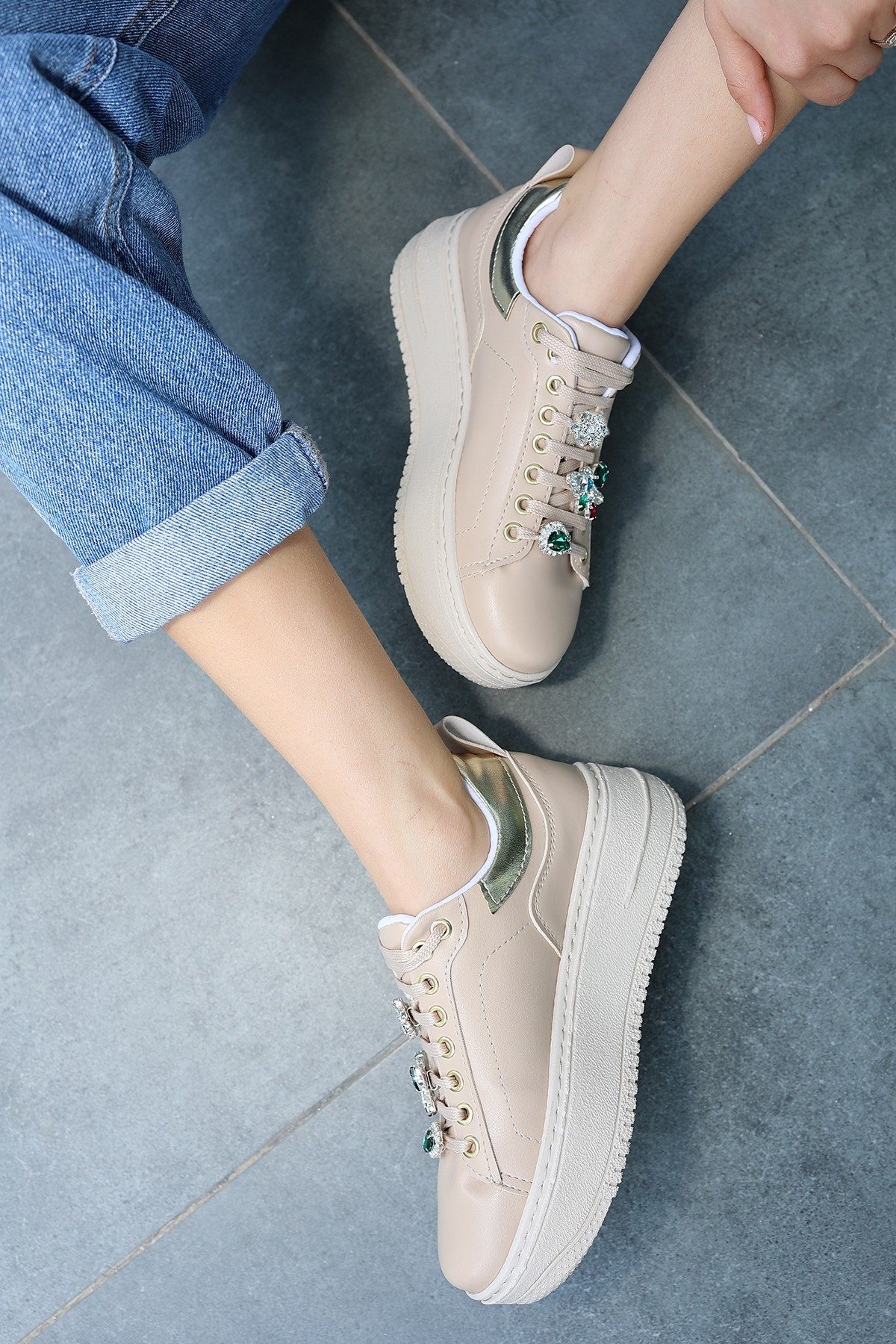 Nude Skin Stone Lace-up Sneakers