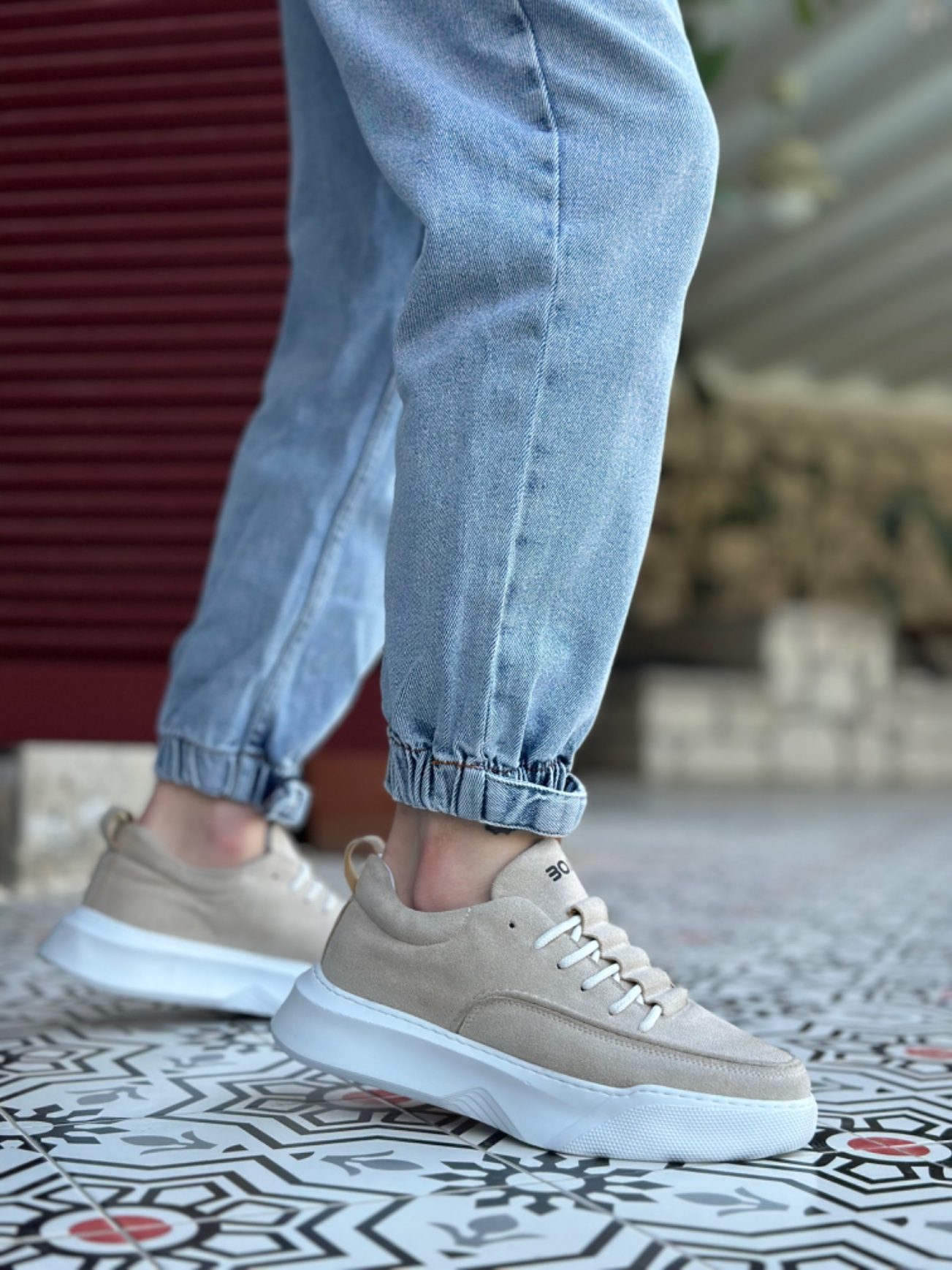 Ladder Pattern Lace-up Men's High Sole Cream Suede Sneakers