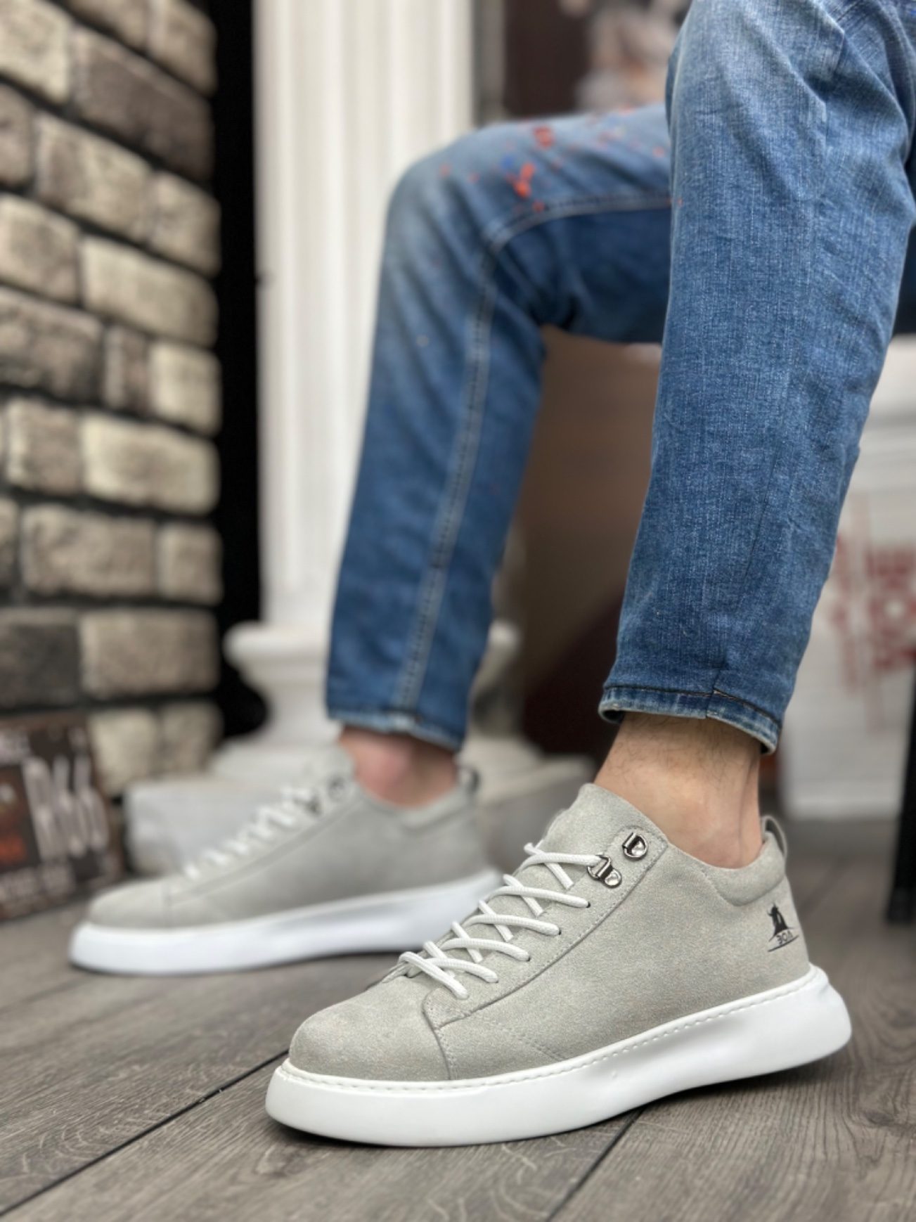 Lace-Up Men's High-top Gray Suede White Sole Sneakers