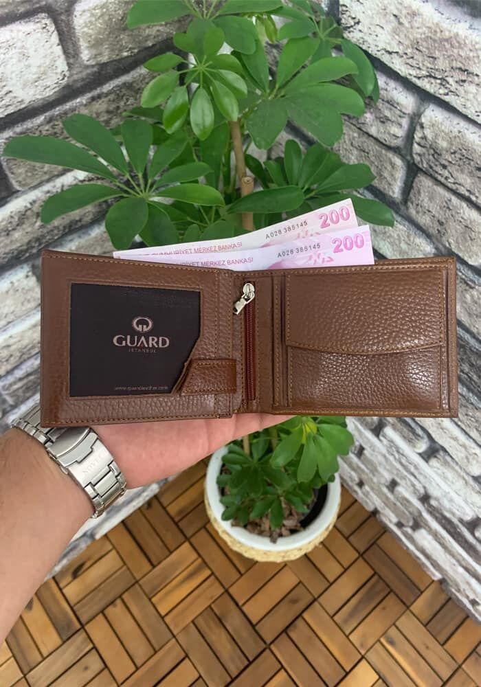 Tan Leather Men's Wallet with Coin Compartment