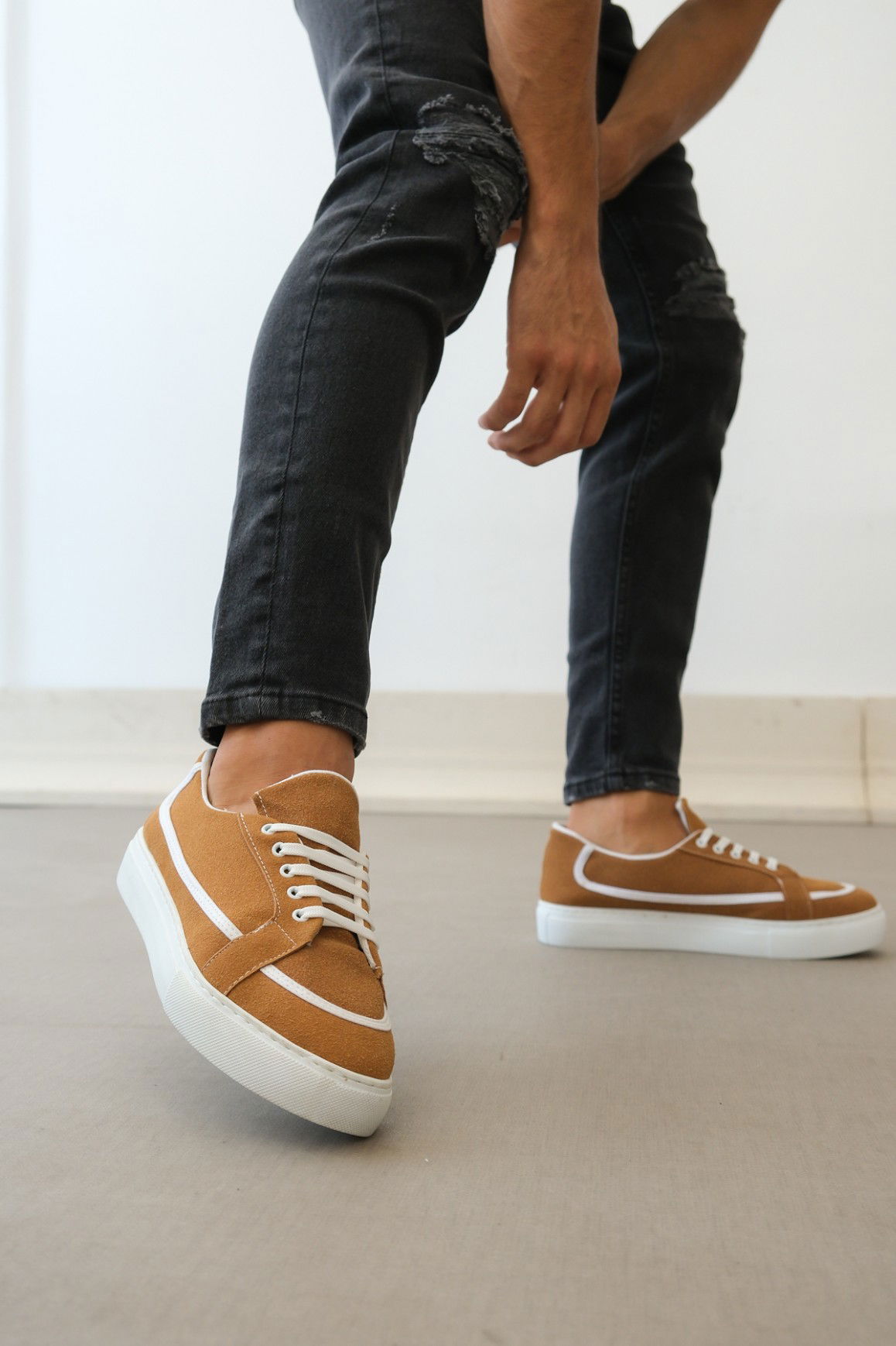 Lace-up Leather Dust Casual Tan Color Sneakers