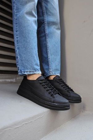 Sneakers Shoes Black (Black Sole)