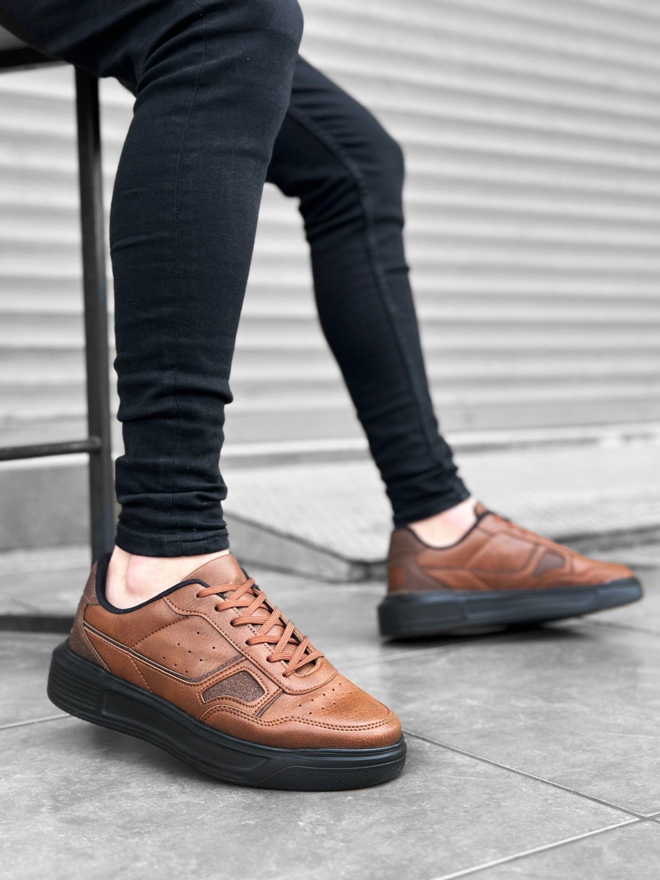 Thick High Sole Lace-up Taba Black Men's Shoes