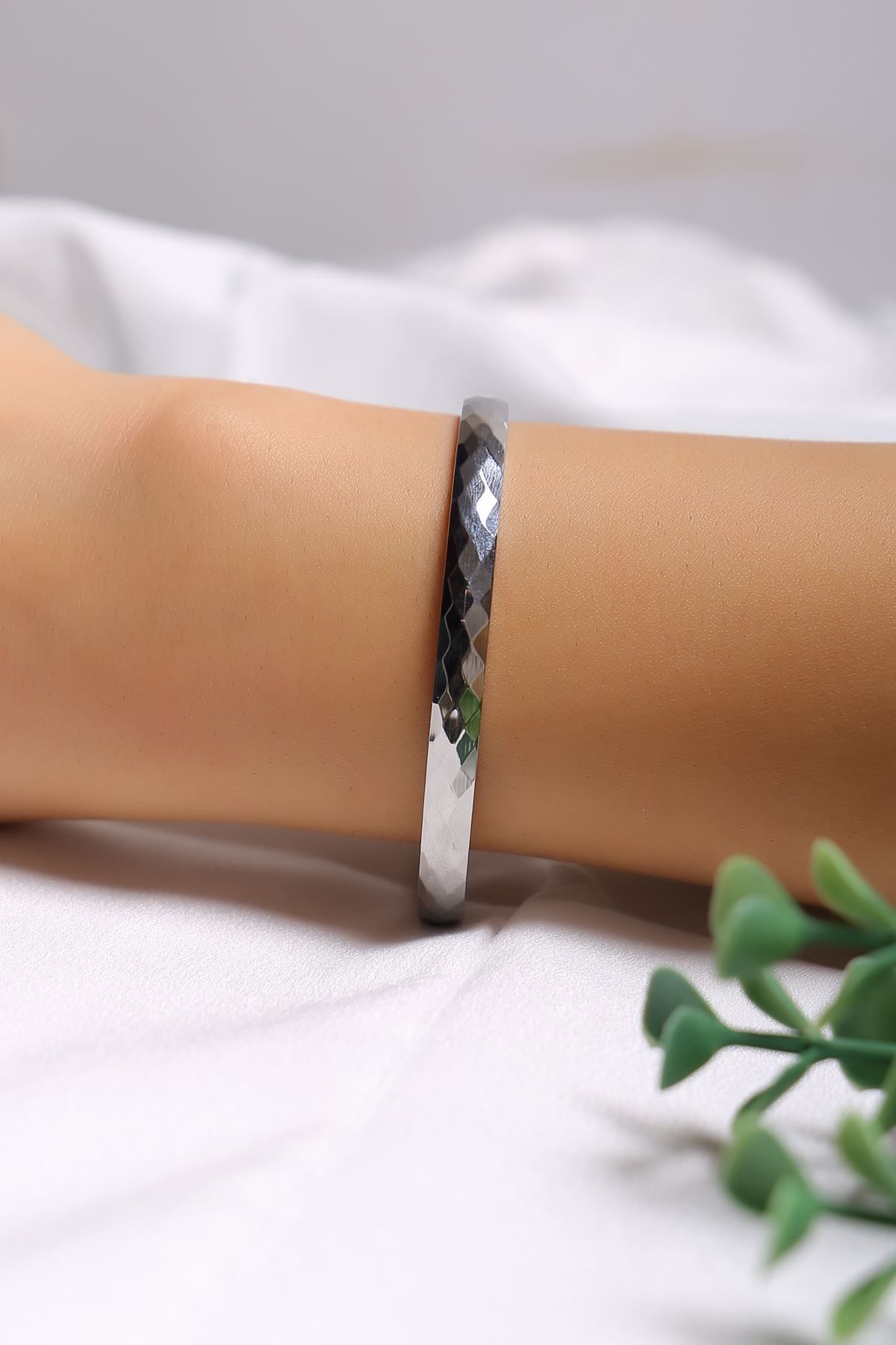 Steel Clamp Bracelet Silver