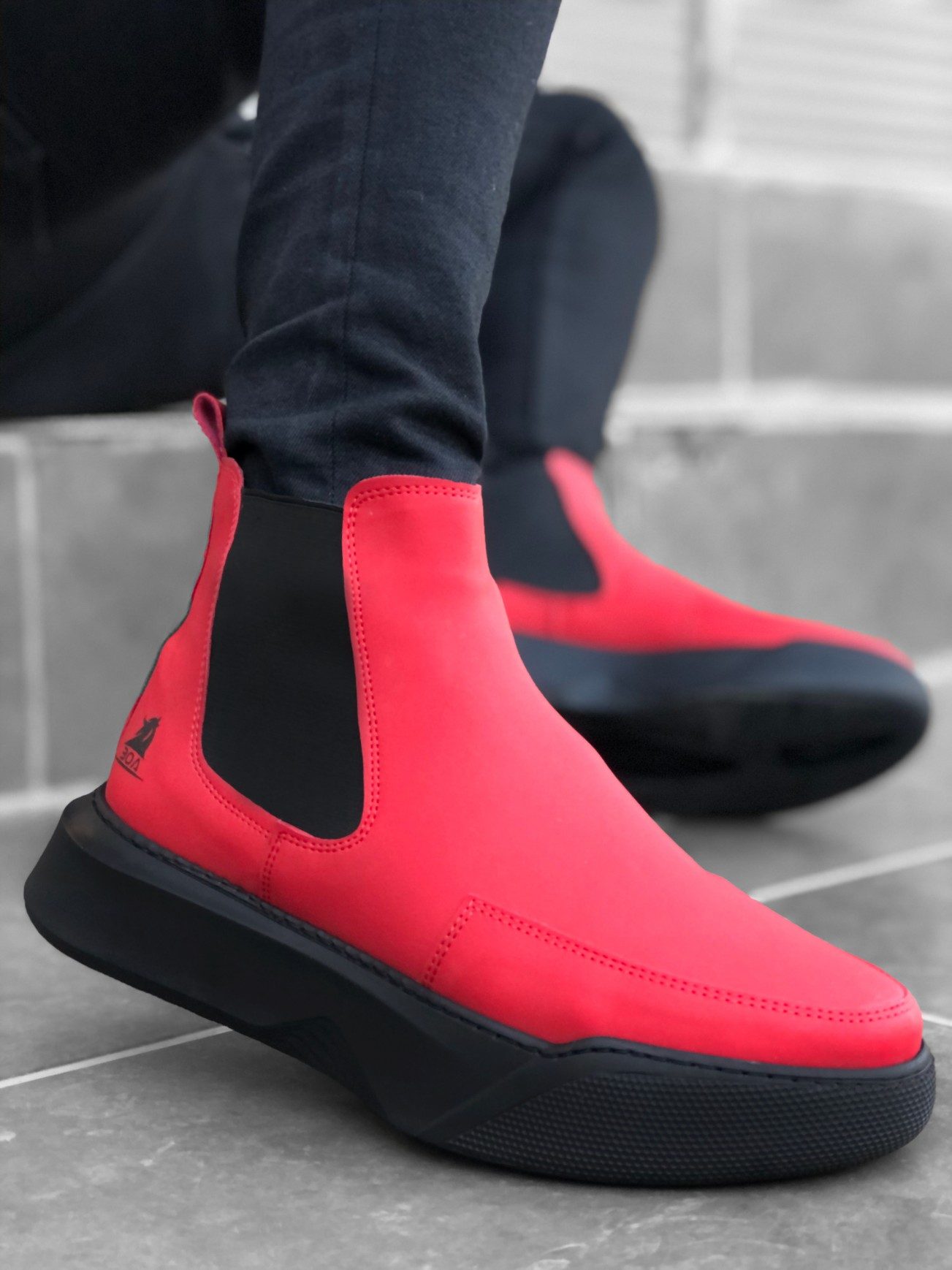 Men's High Sole Red Sport Boots with Unlaced Straps