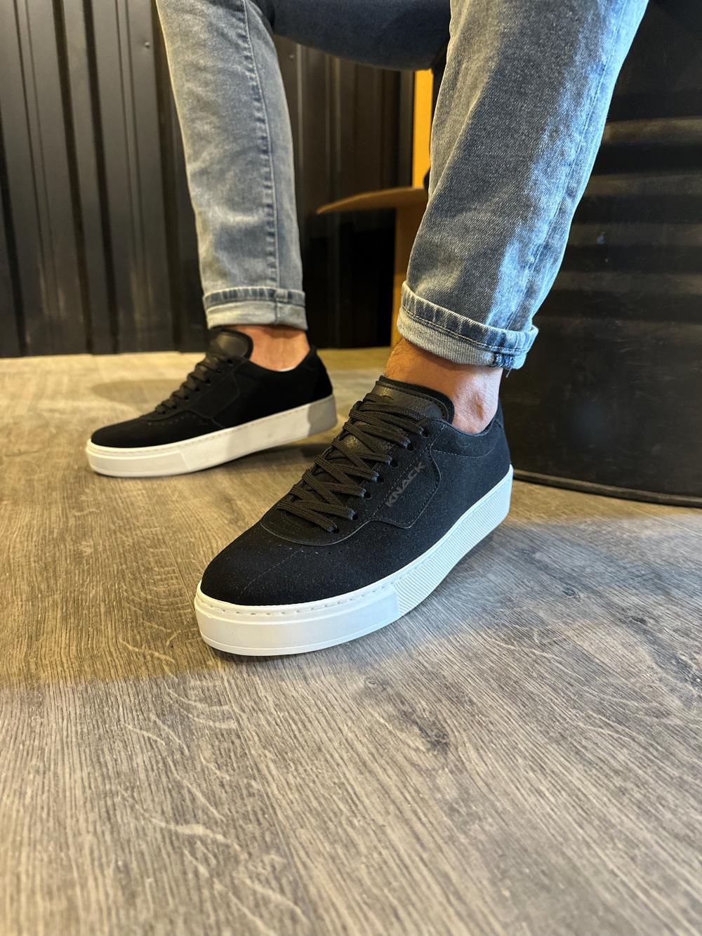 Casual Shoes Black Suede (White Sole)