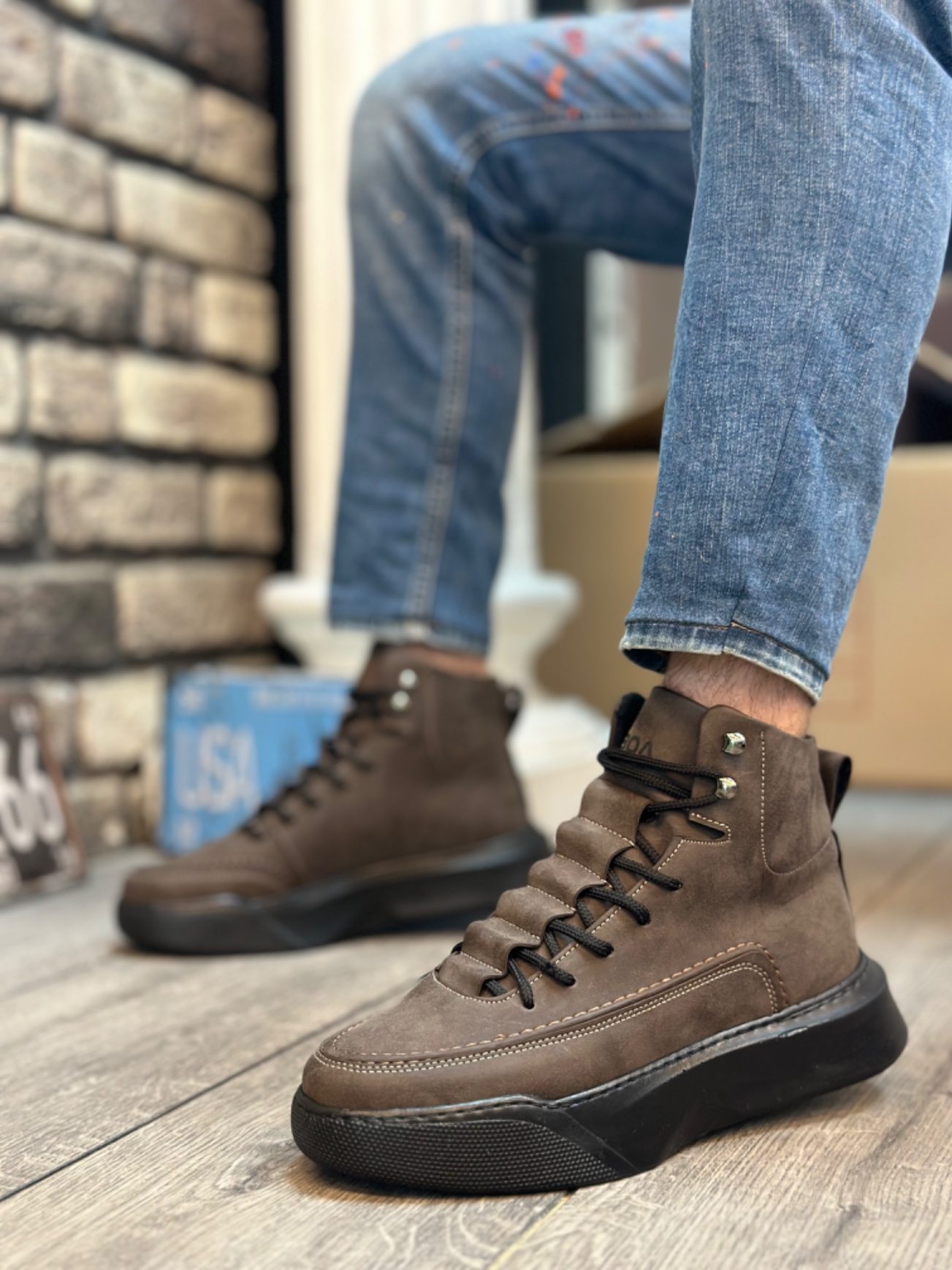 Men's High Sole Brown Sport Boots with Hidden Laces