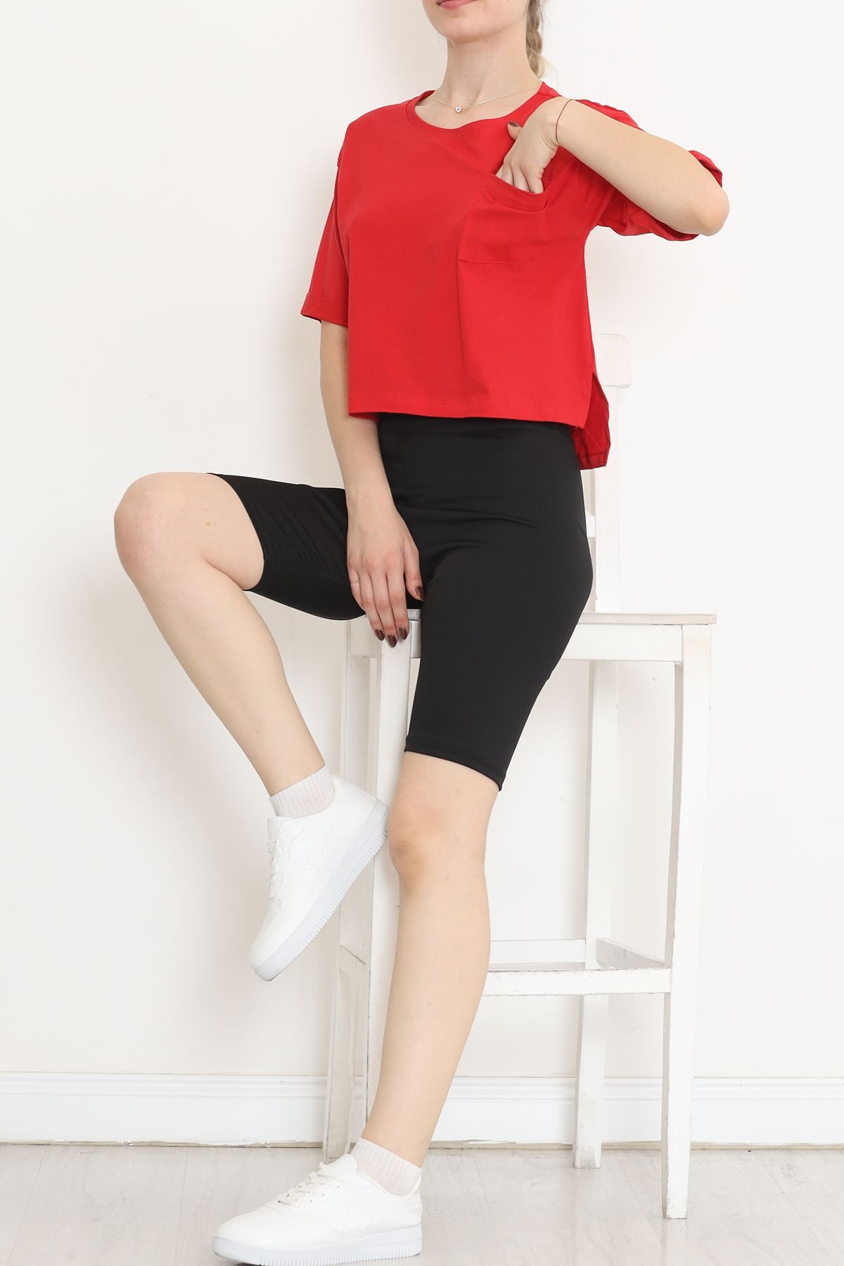 T-shirt with Pocket Slits Red